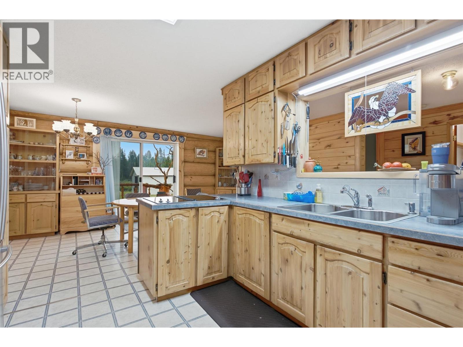 9736 Cariboo 97 Highway - 40
