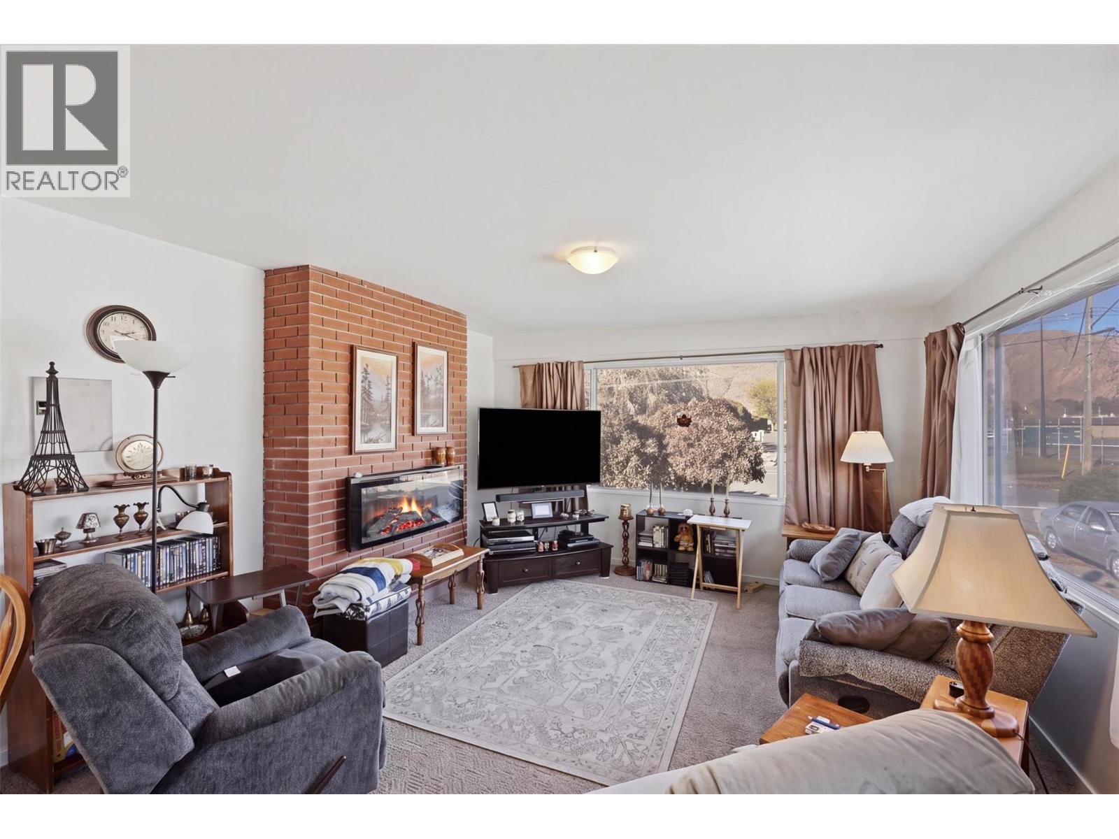 2499 Fleetwood Avenue - 12