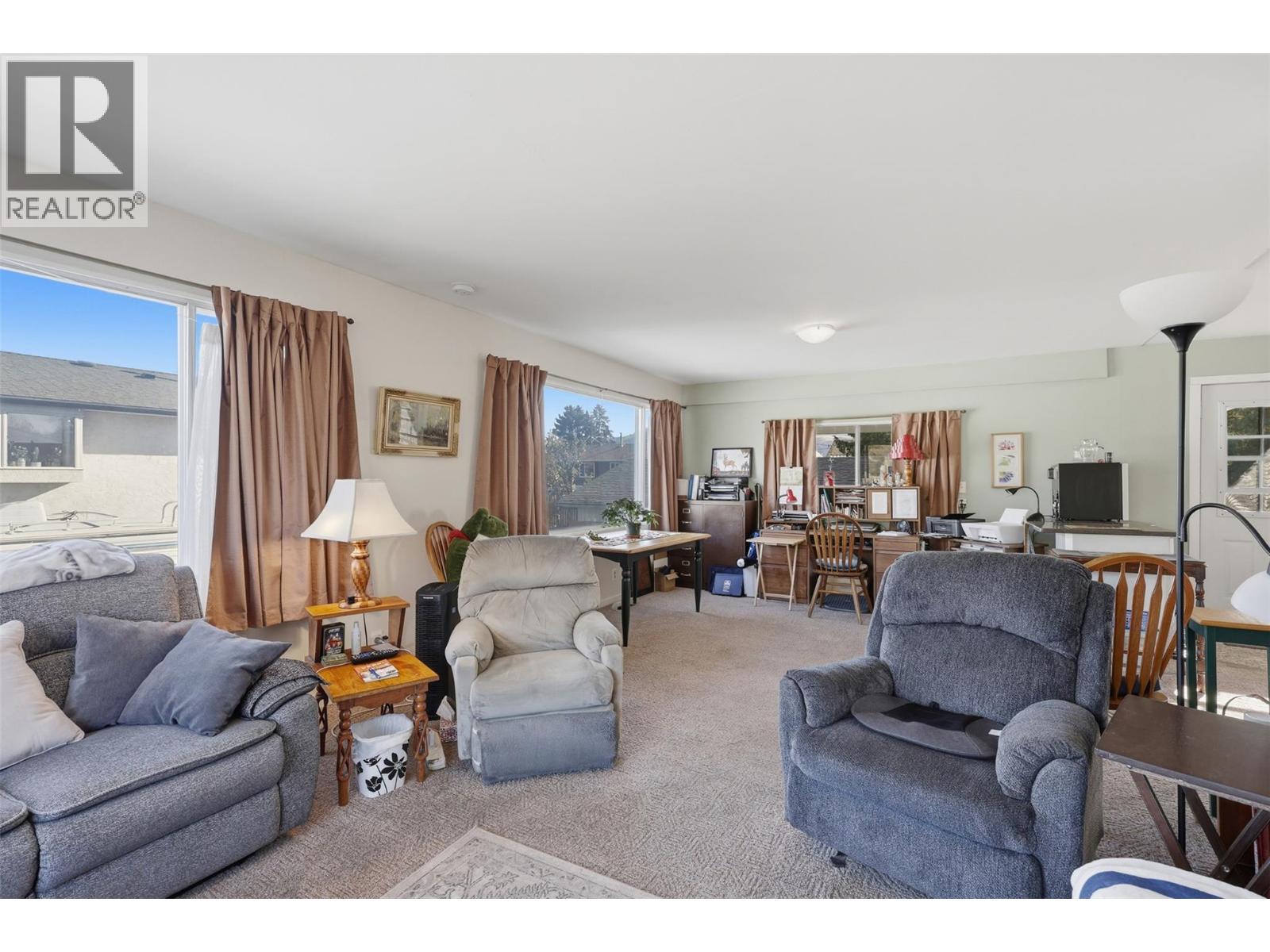 2499 Fleetwood Avenue - 13