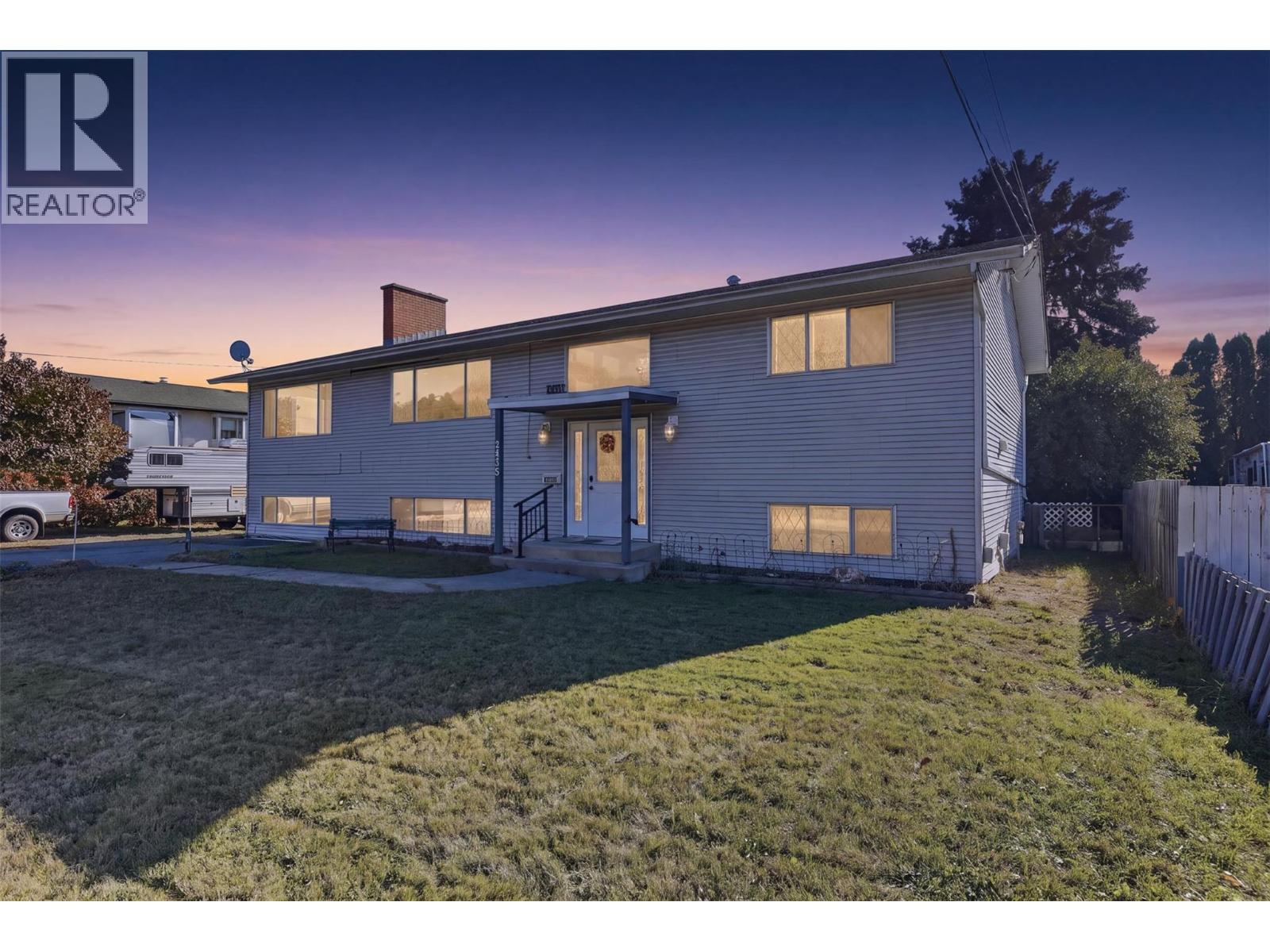 2499 Fleetwood Avenue - 1