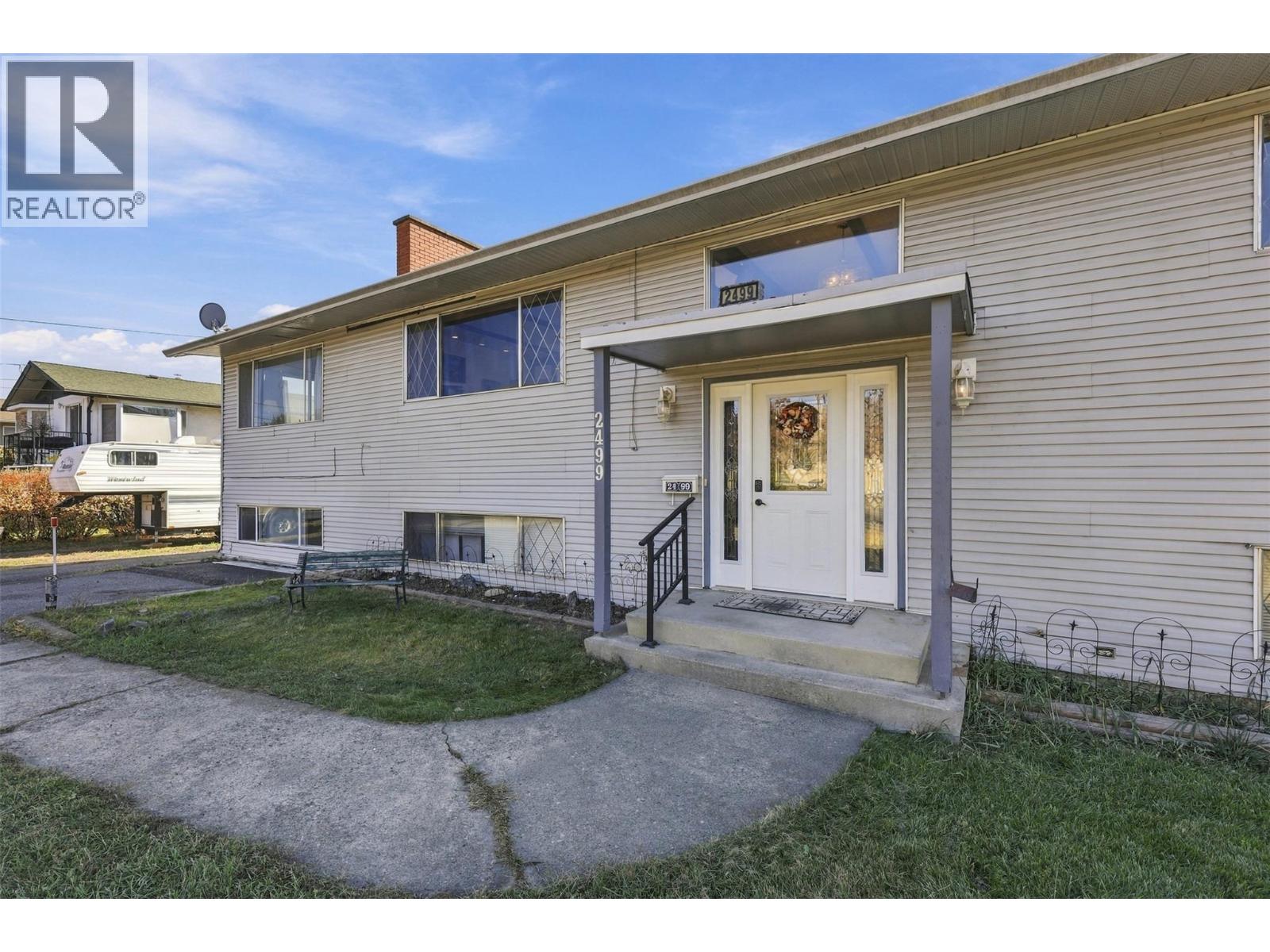 2499 Fleetwood Avenue - 4
