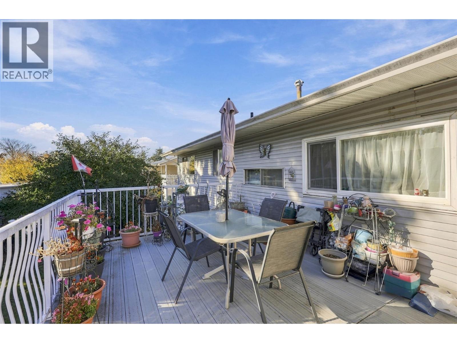 2499 Fleetwood Avenue - 21