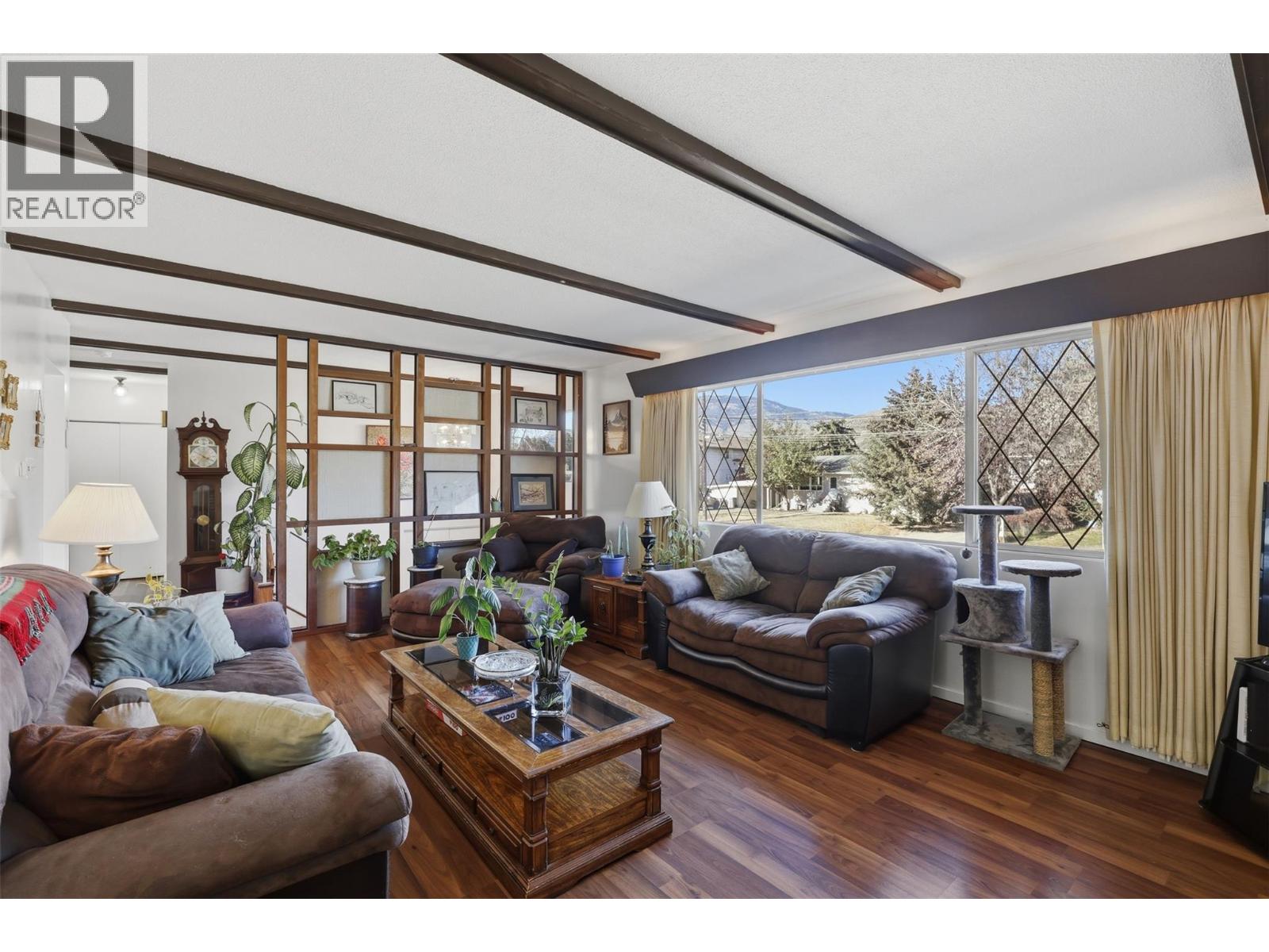 2499 Fleetwood Avenue - 9