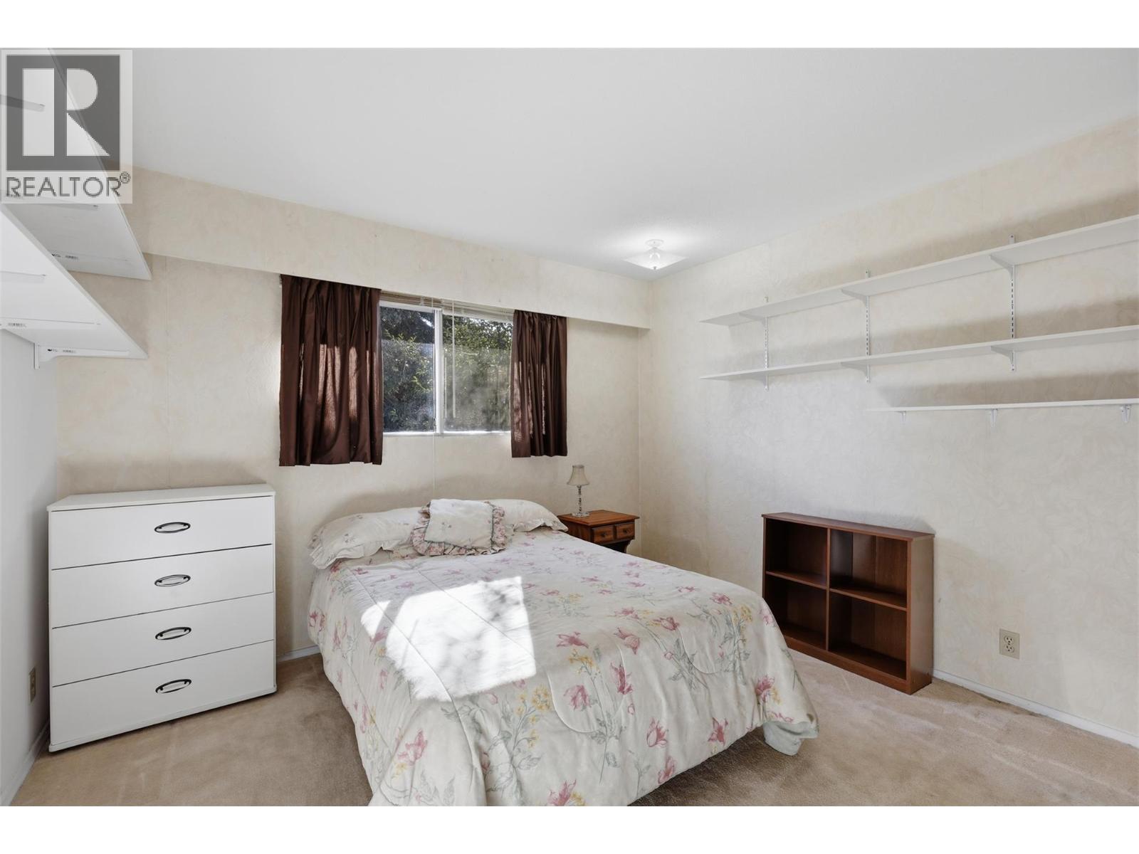 2499 Fleetwood Avenue - 26