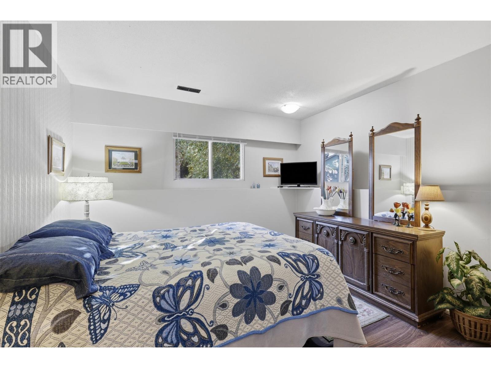2499 Fleetwood Avenue - 31