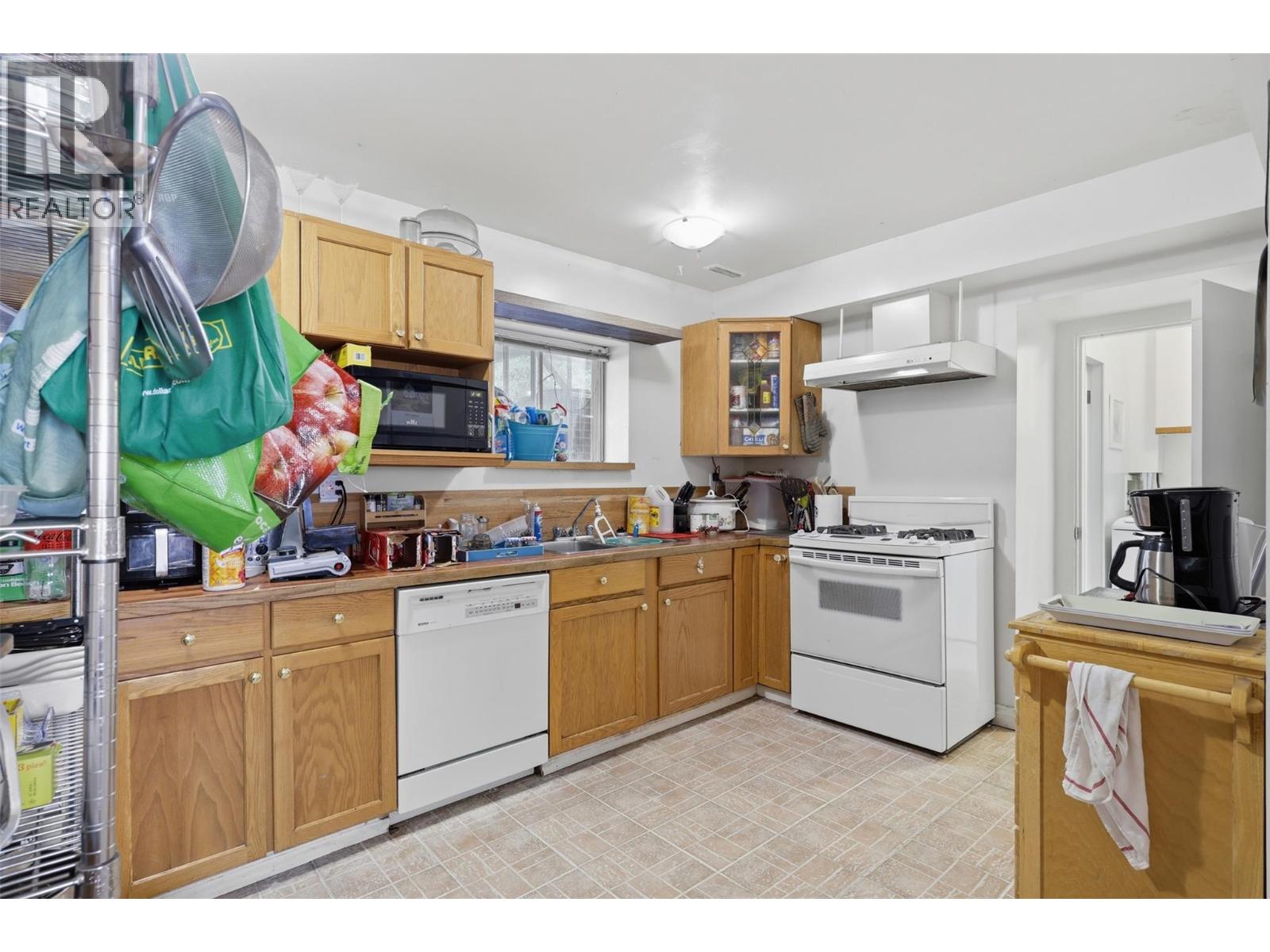 2499 Fleetwood Avenue - 38