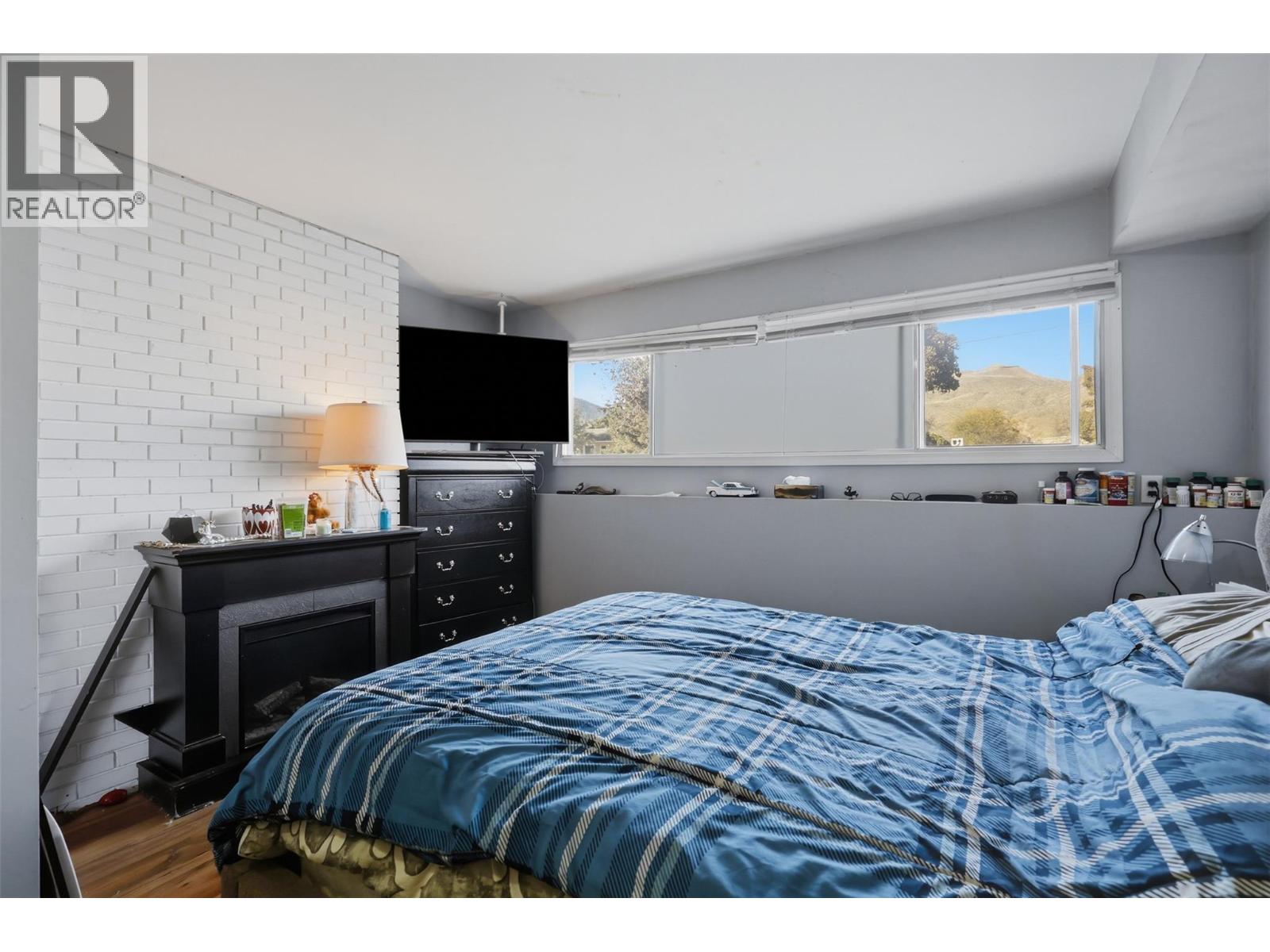 2499 Fleetwood Avenue - 42