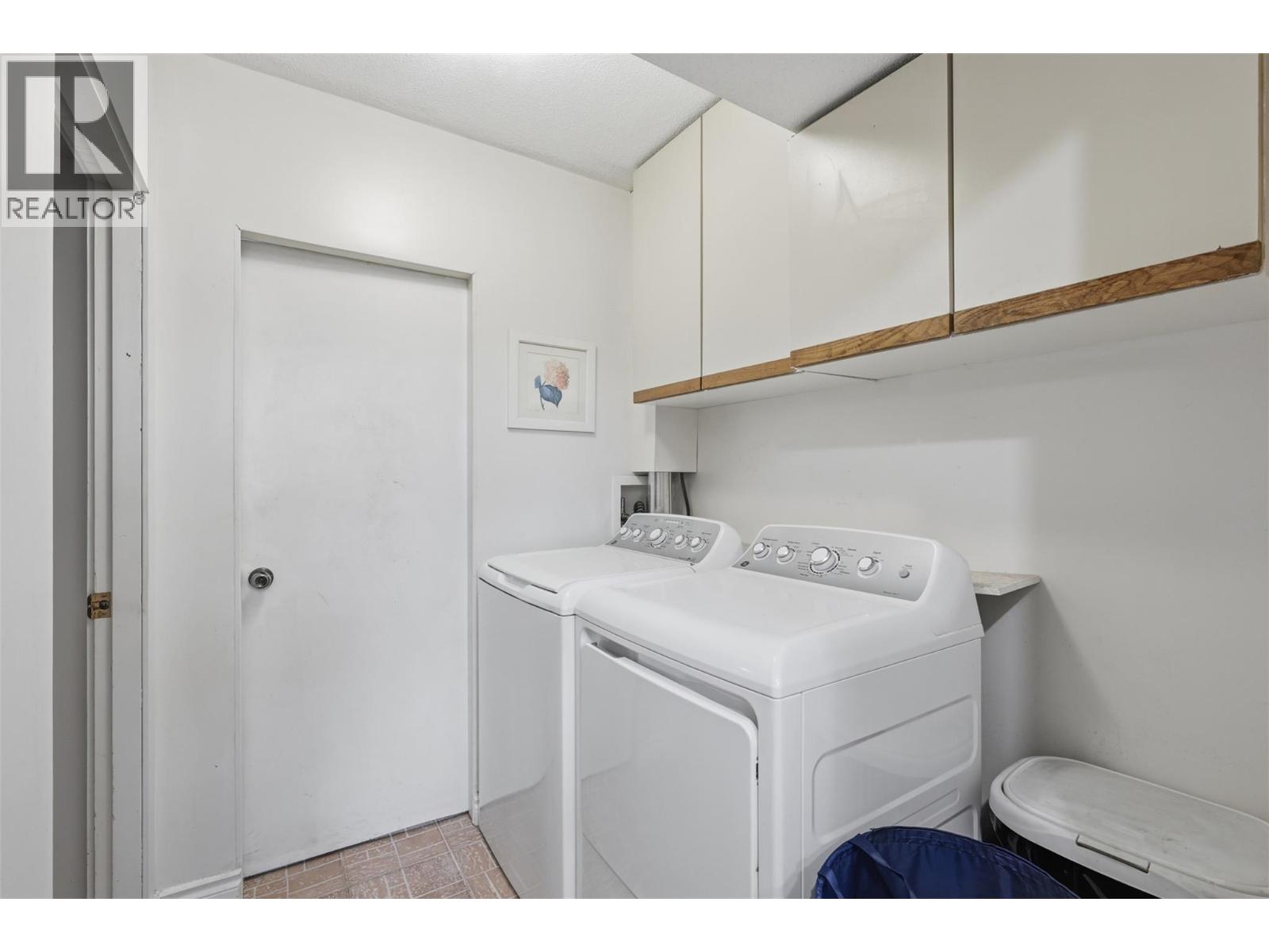 2499 Fleetwood Avenue - 45