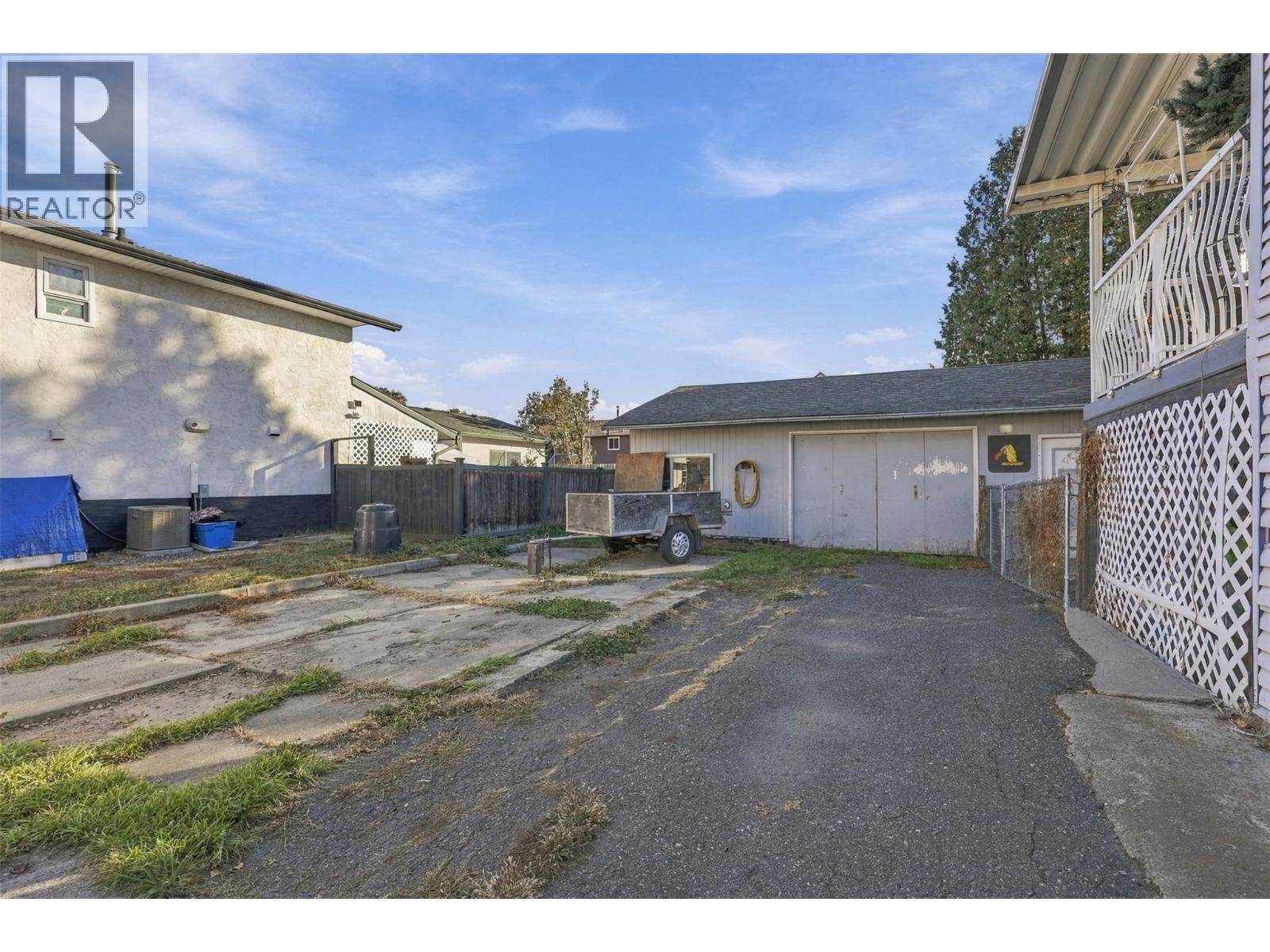 2499 Fleetwood Avenue - 61