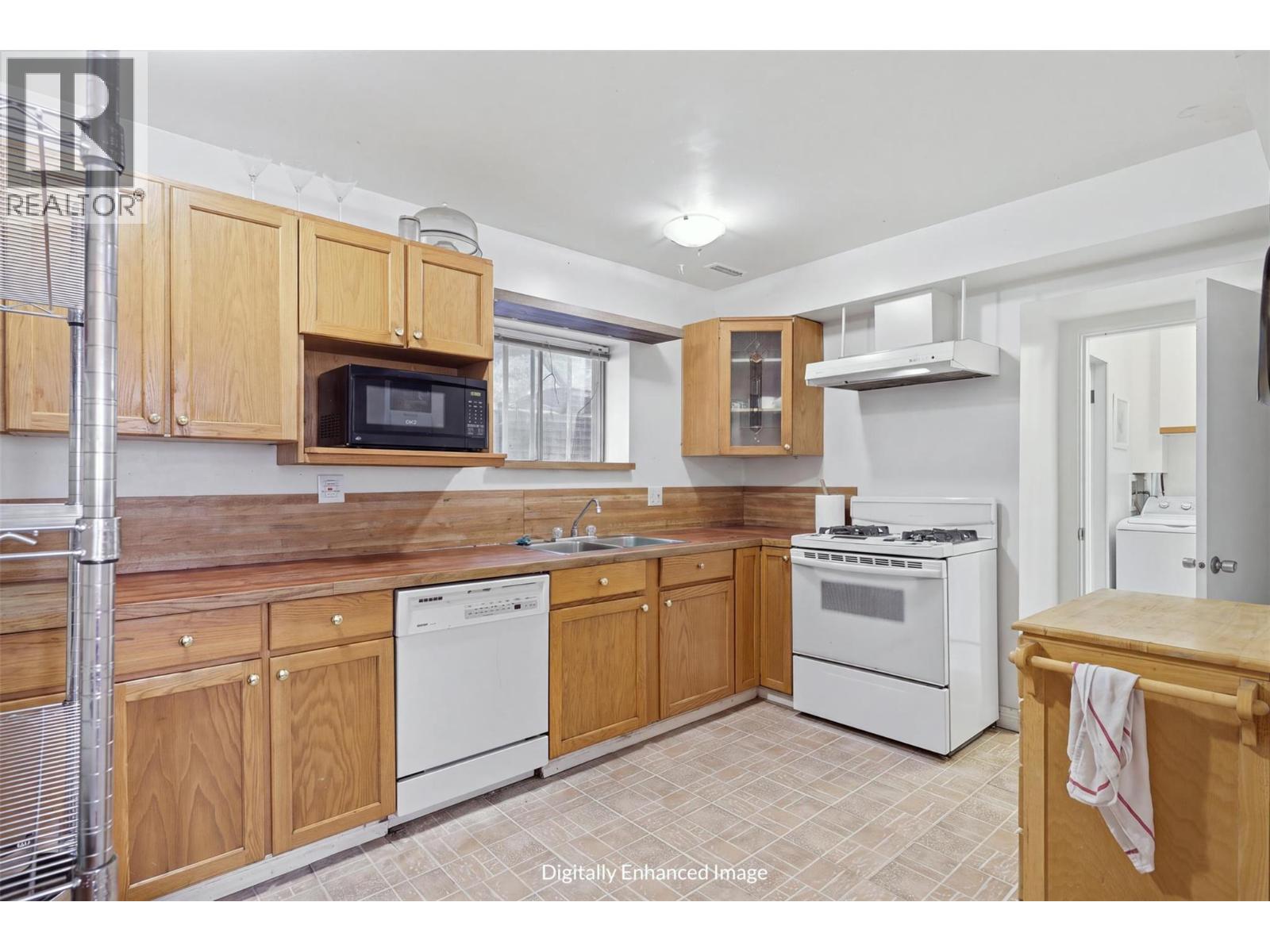 2499 Fleetwood Avenue - 37