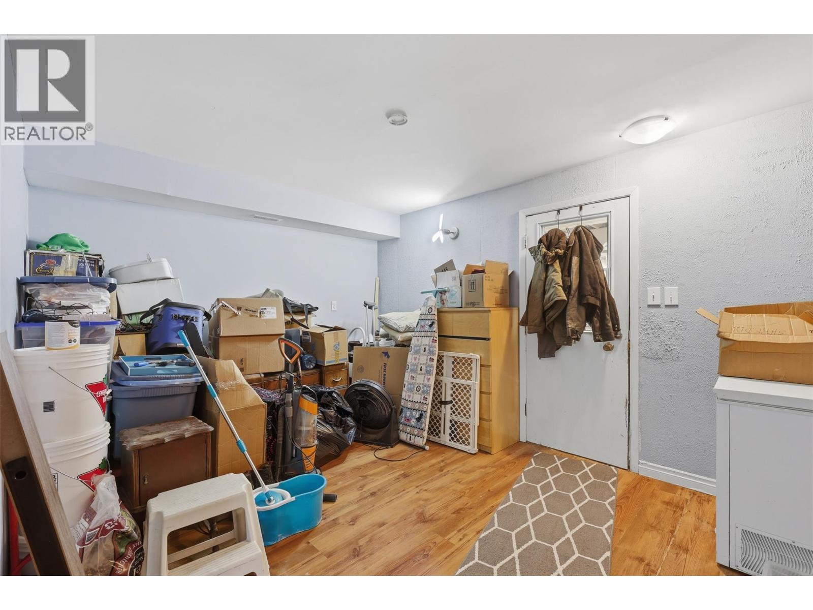 2499 Fleetwood Avenue - 47