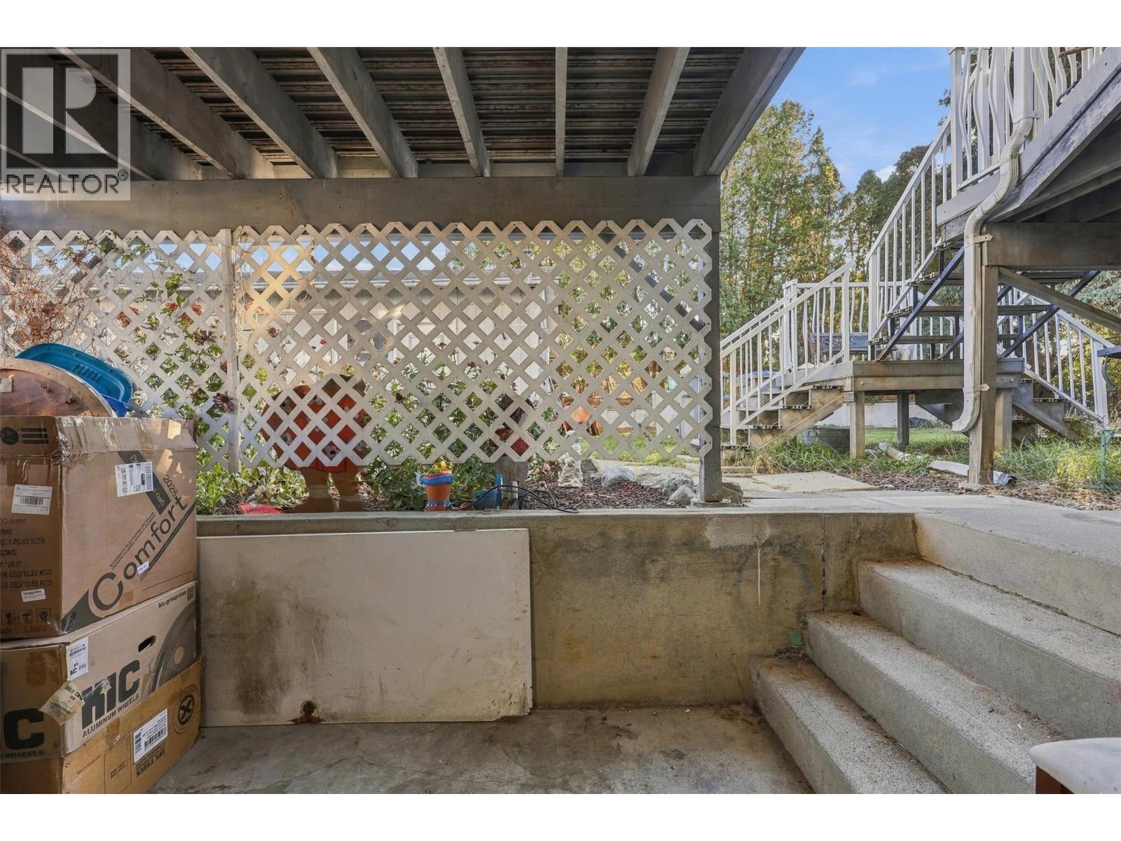 2499 Fleetwood Avenue - 48