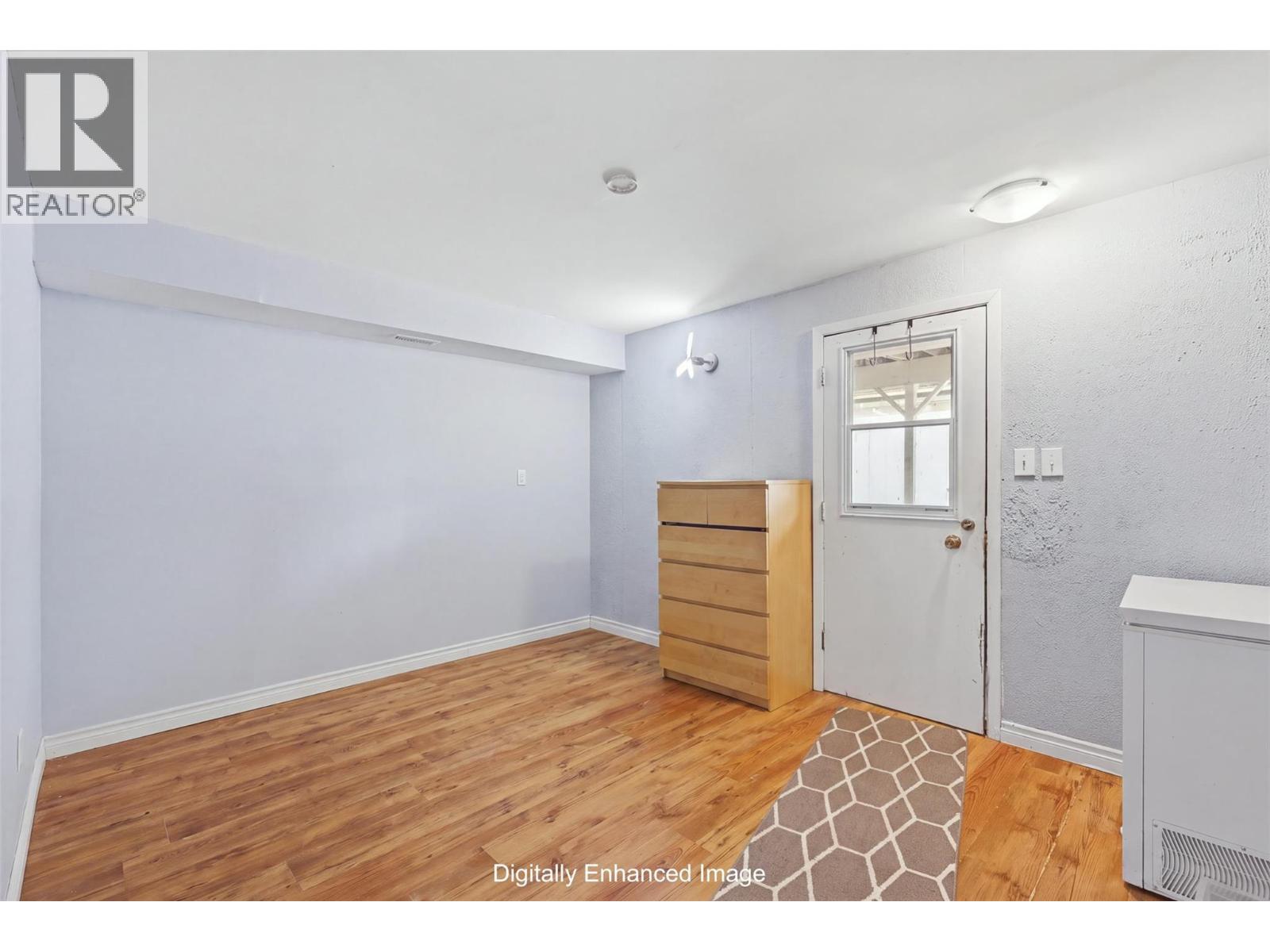 2499 Fleetwood Avenue - 46