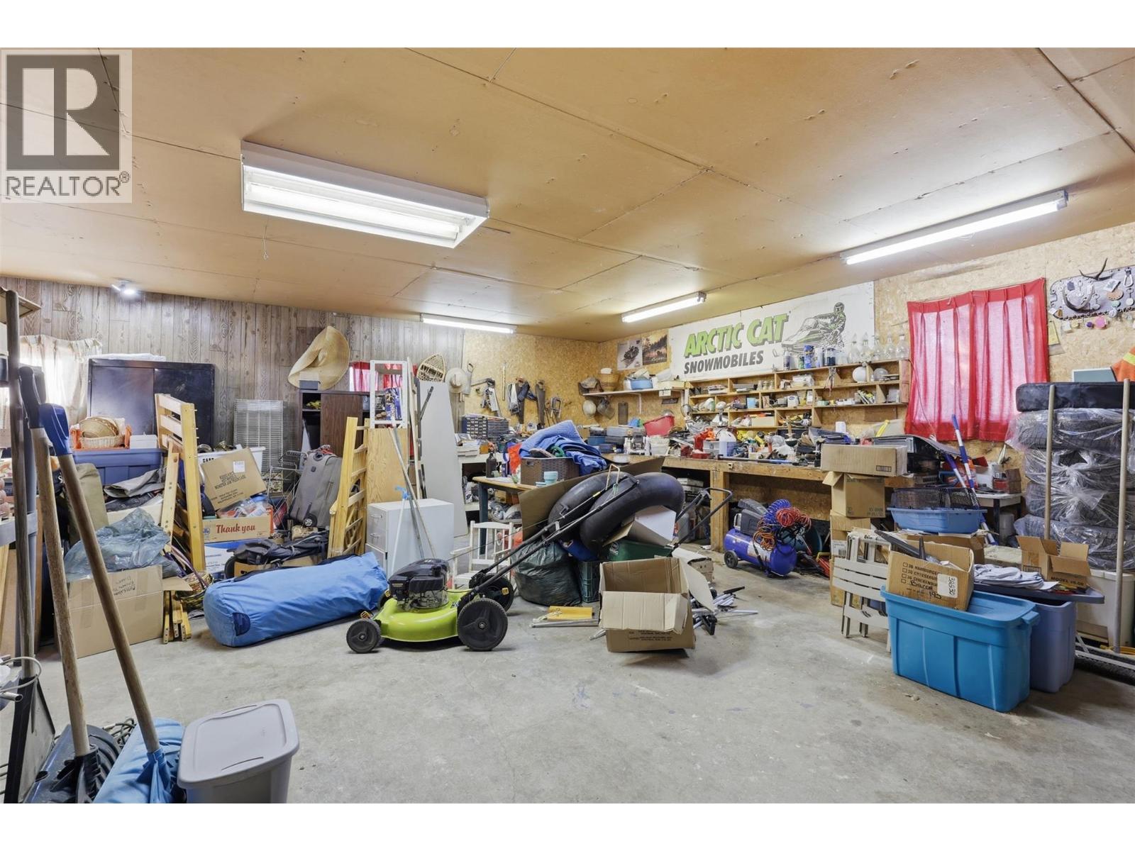 2499 Fleetwood Avenue - 57