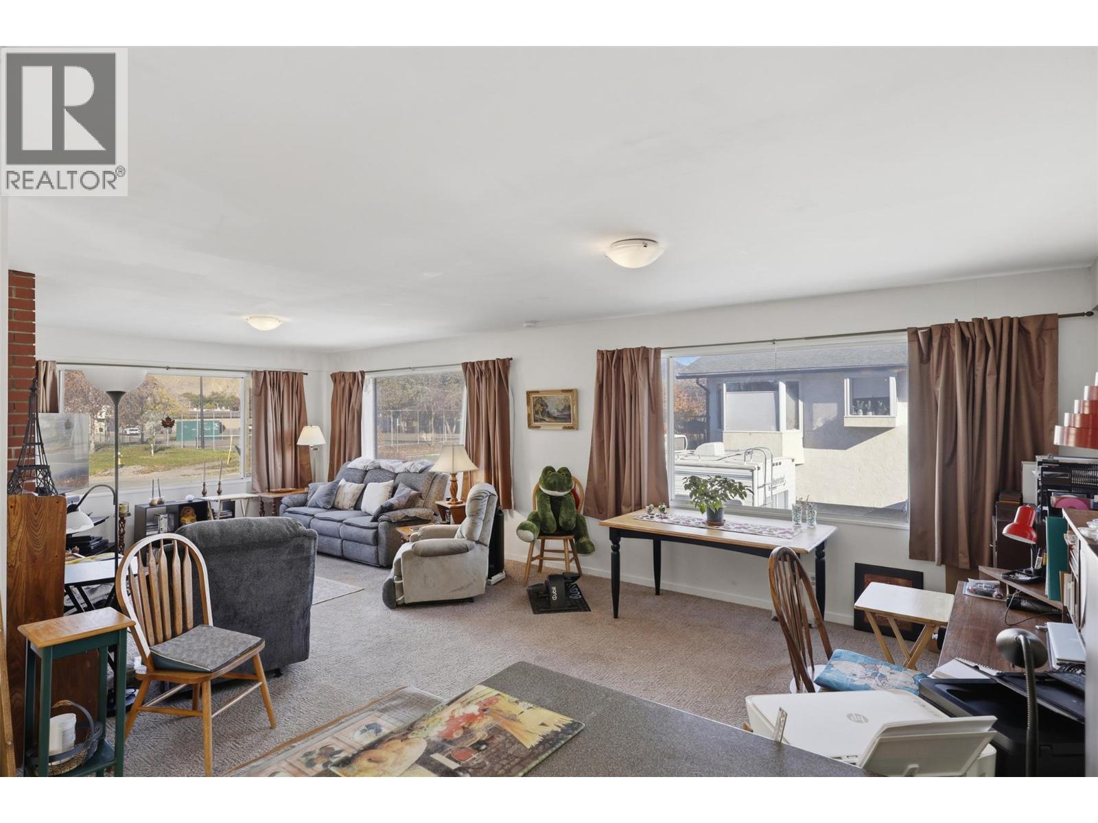 2499 Fleetwood Avenue - 10