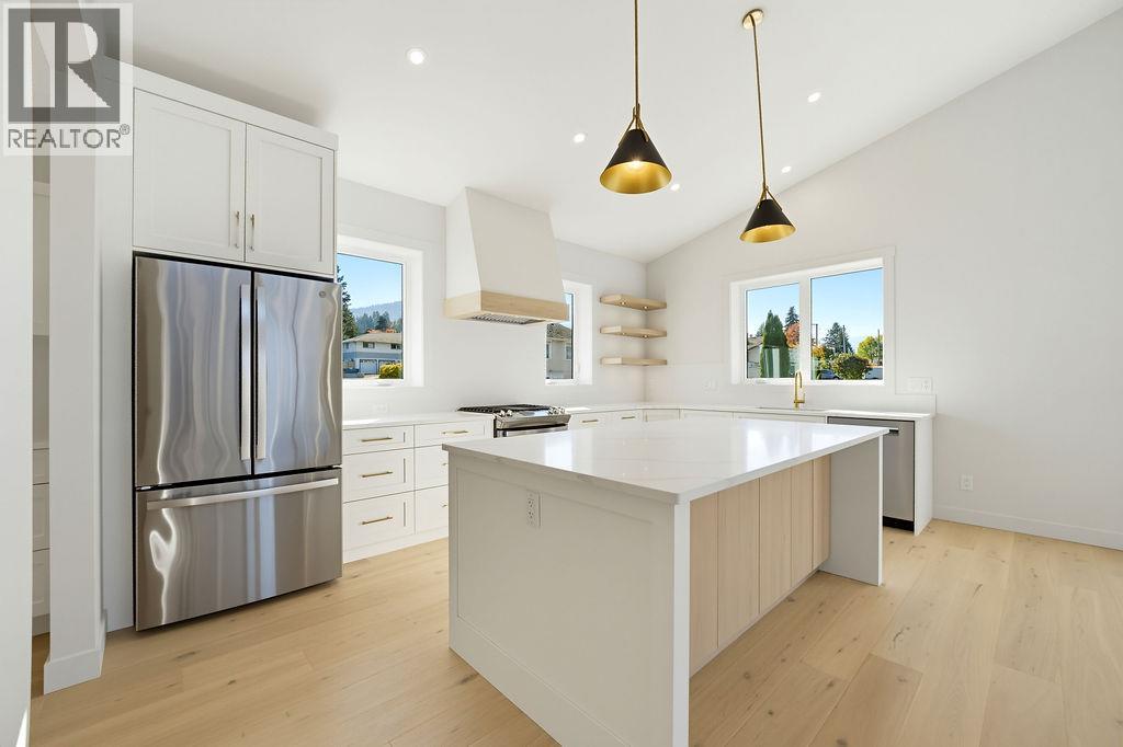 #2 1080 9 Avenue NE - 7