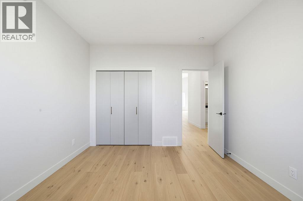 #2 1080 9 Avenue NE - 43