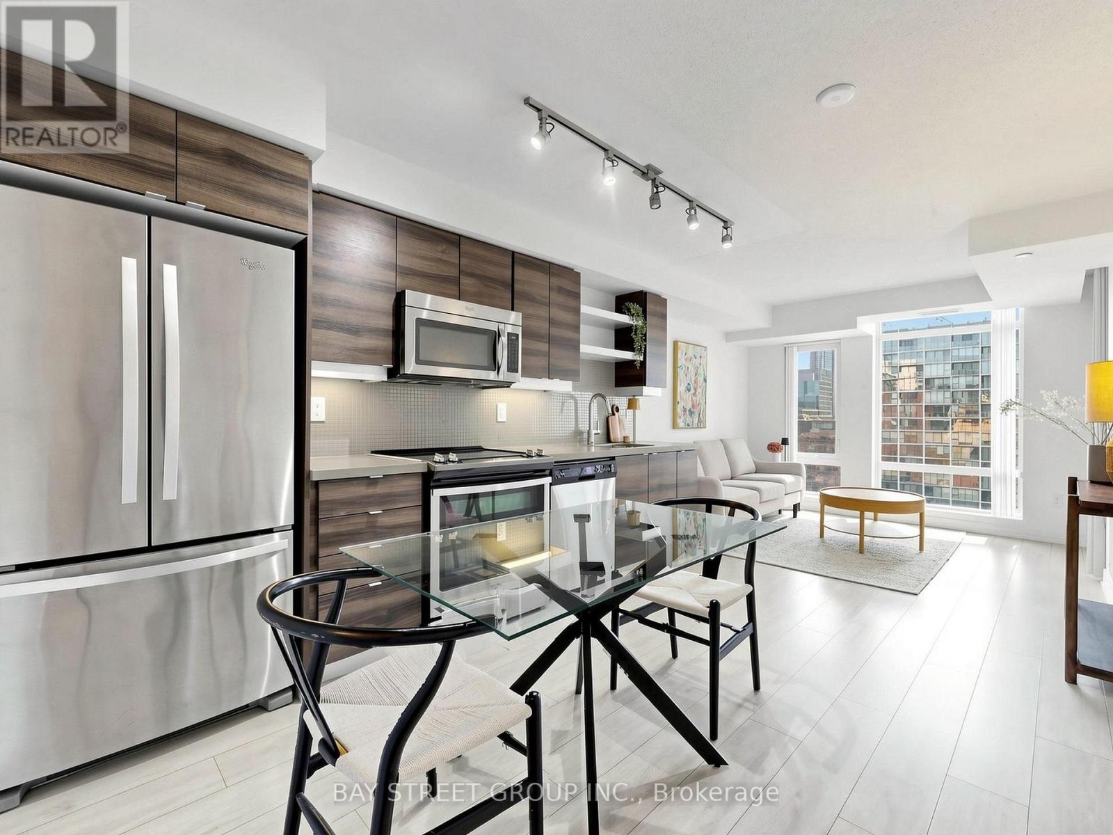 1118- 525 Adelaide Street West, Toronto, ON photo 12