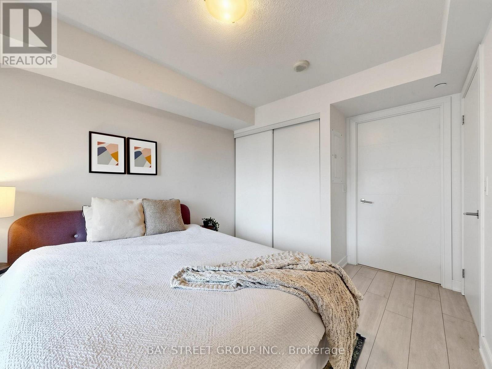 1118- 525 Adelaide Street West, Toronto, ON photo 16