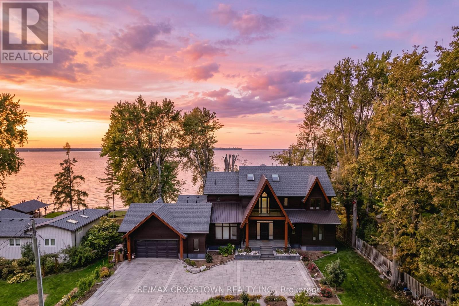 178 Moores Beach Road, Georgina, ON