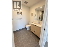 558 422 E 3rd Street, North Vancouver, BC V7L0K1 Photo 6