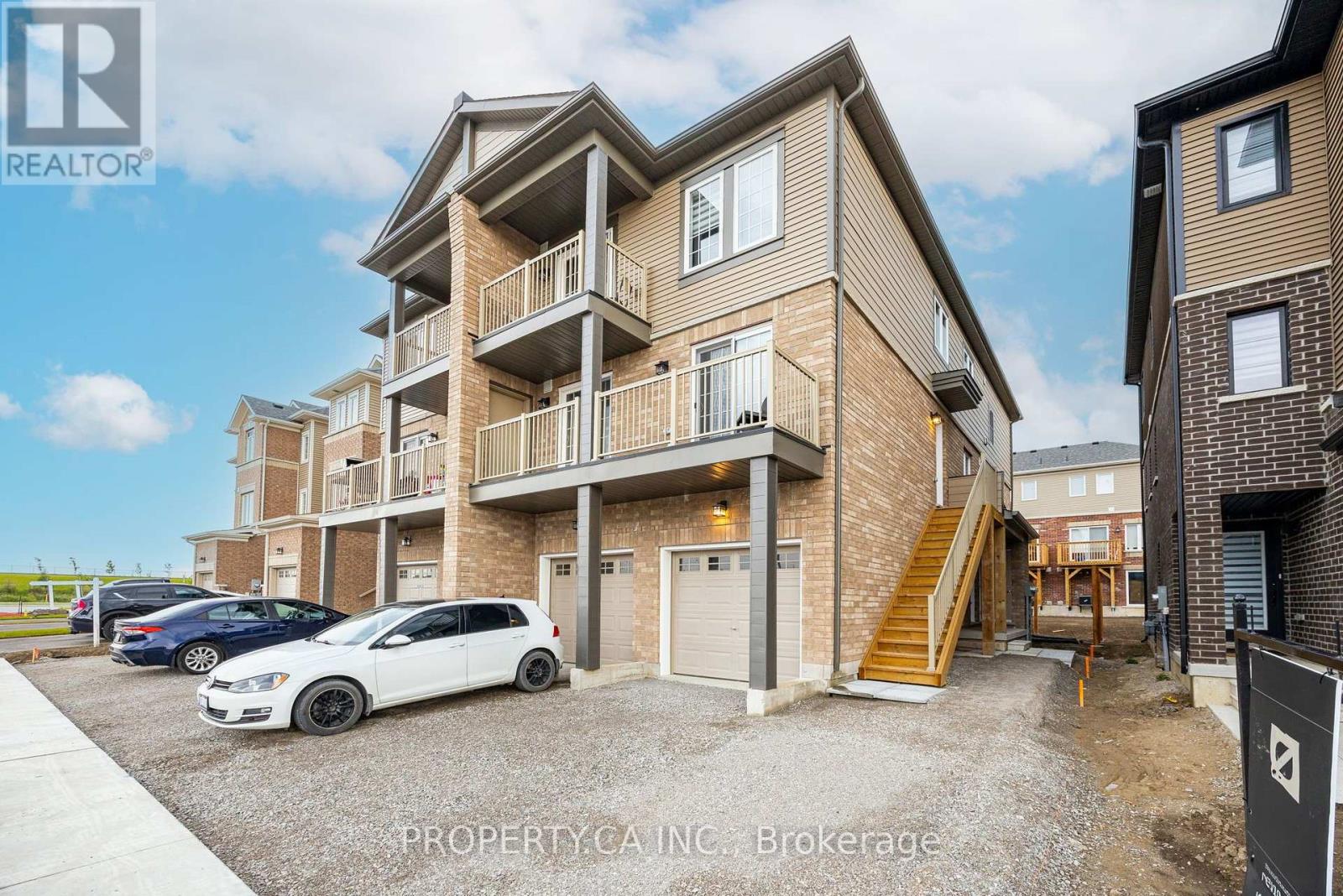 5-11 Tobias Lane, Barrie photo 2