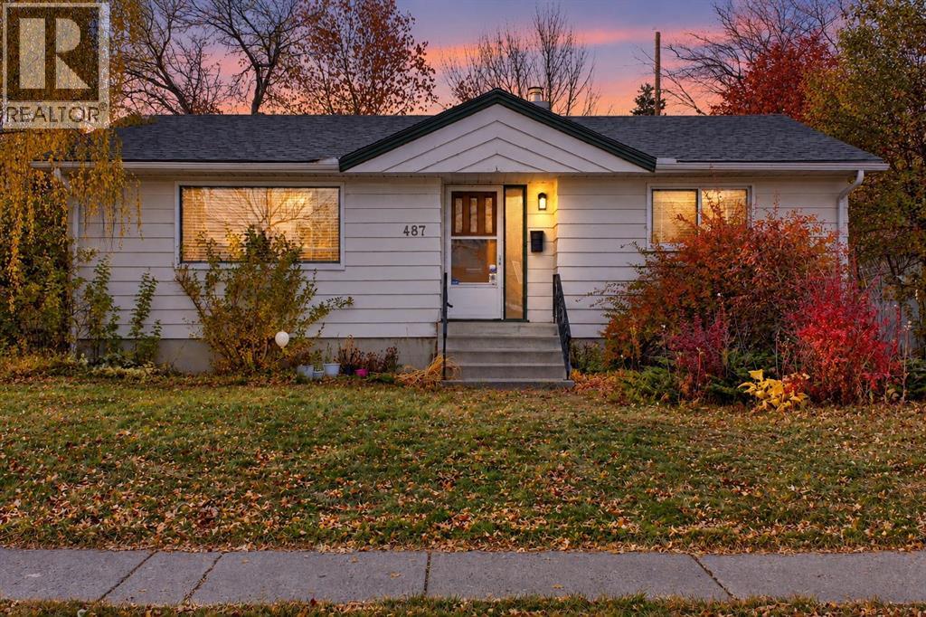 487 Northmount Drive NW