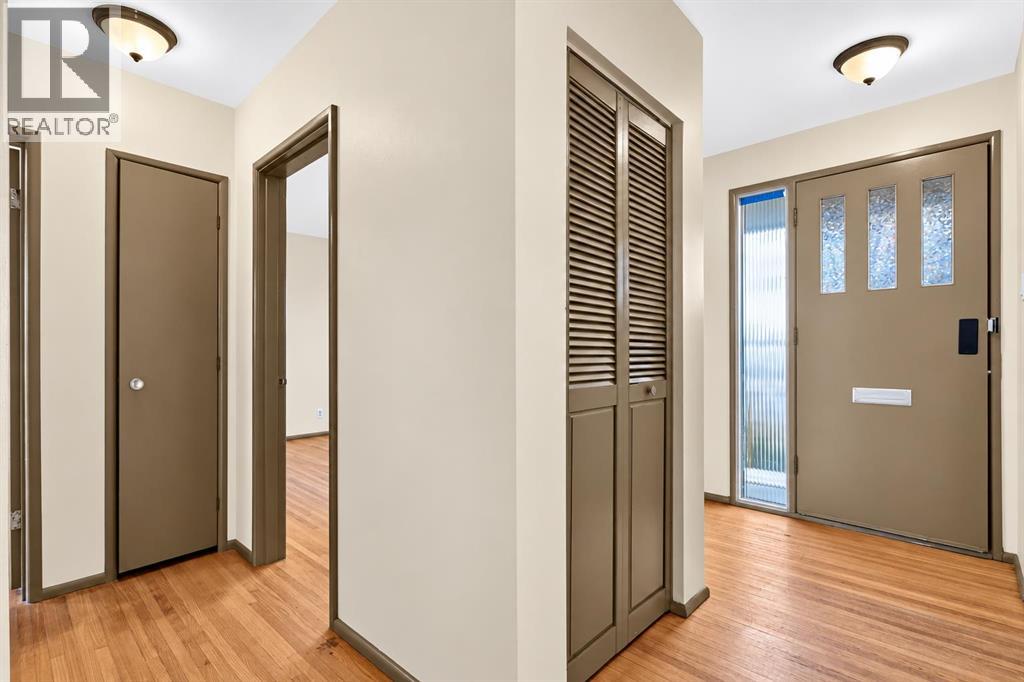 487 Northmount Drive NW, Calgary — photo 14