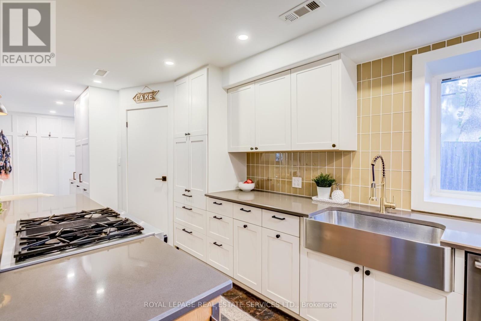 3052 Seneca Drive, Oakville, ON photo 12