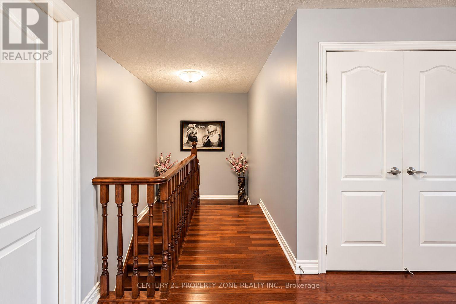 27 SLIPROCK CRESCENT - 19