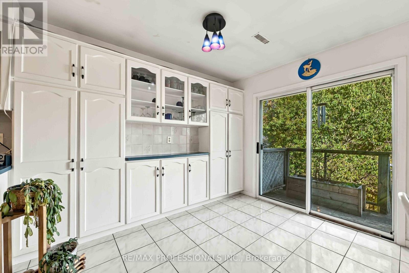 31 Fortieth Street, Toronto, ON photo 18