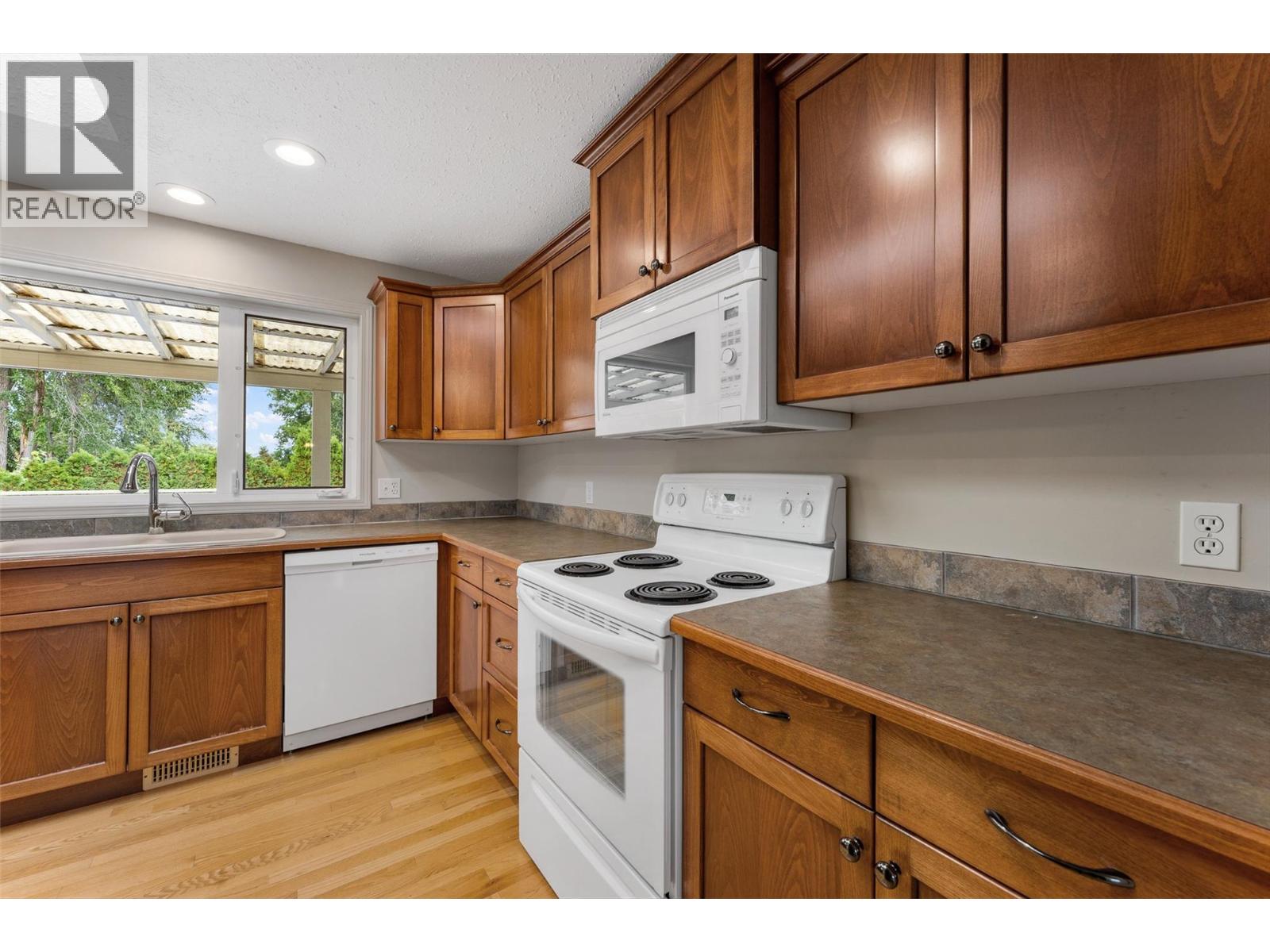714 Turner Road, Kelowna - Image 1