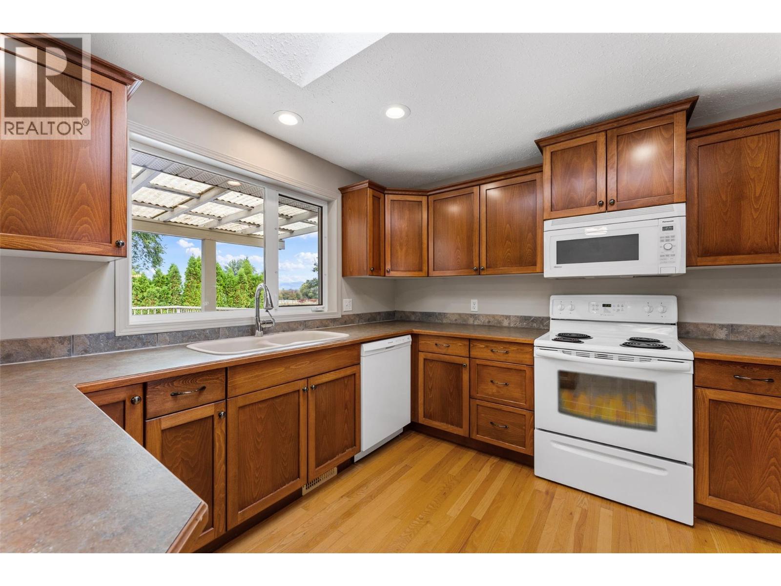 714 Turner Road, Kelowna - Image 1