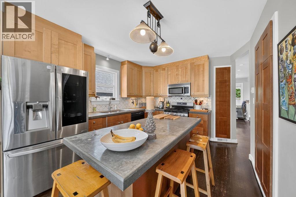 4327 W 12TH AVENUE, Vancouver - Image 1