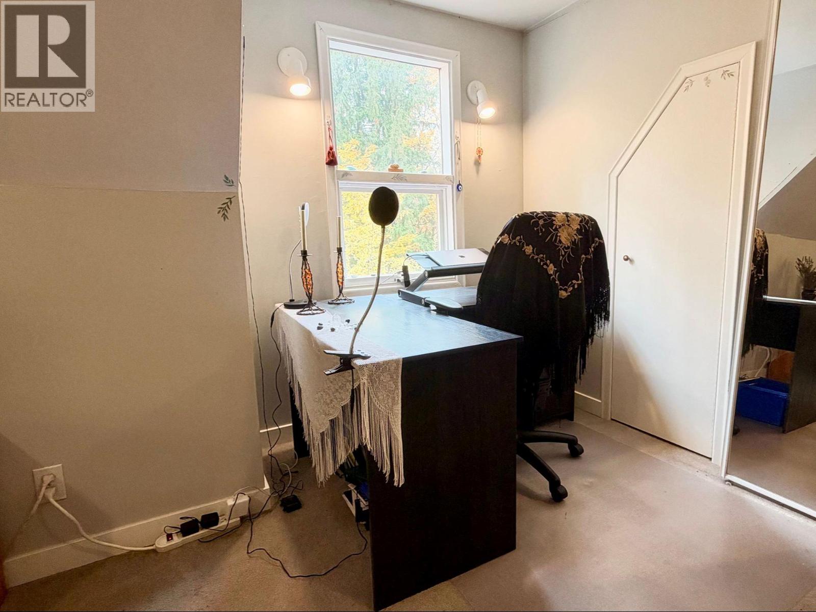 1380 QUEEN Street - 21
