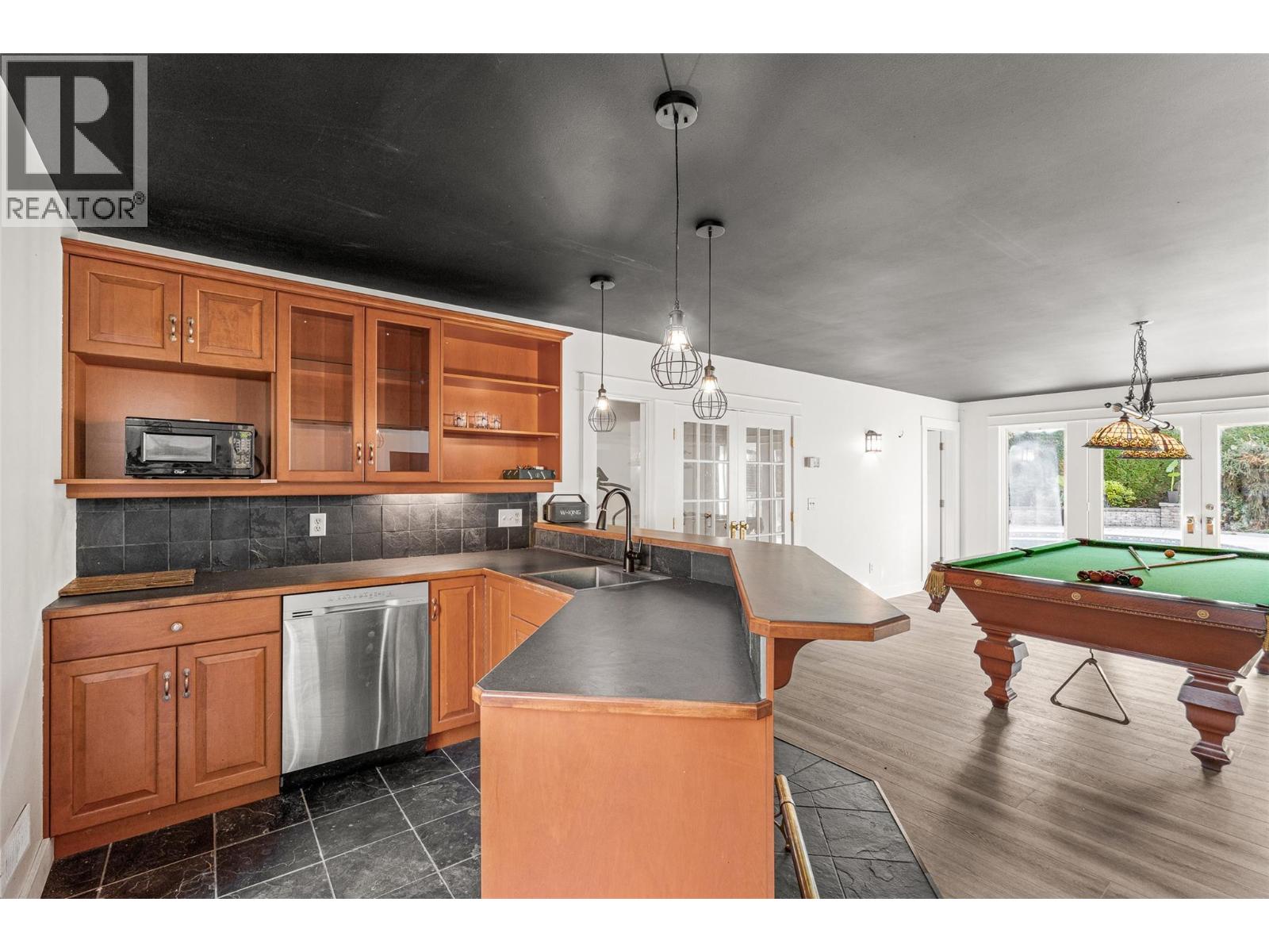  863 Coronado Crescent, Kelowna