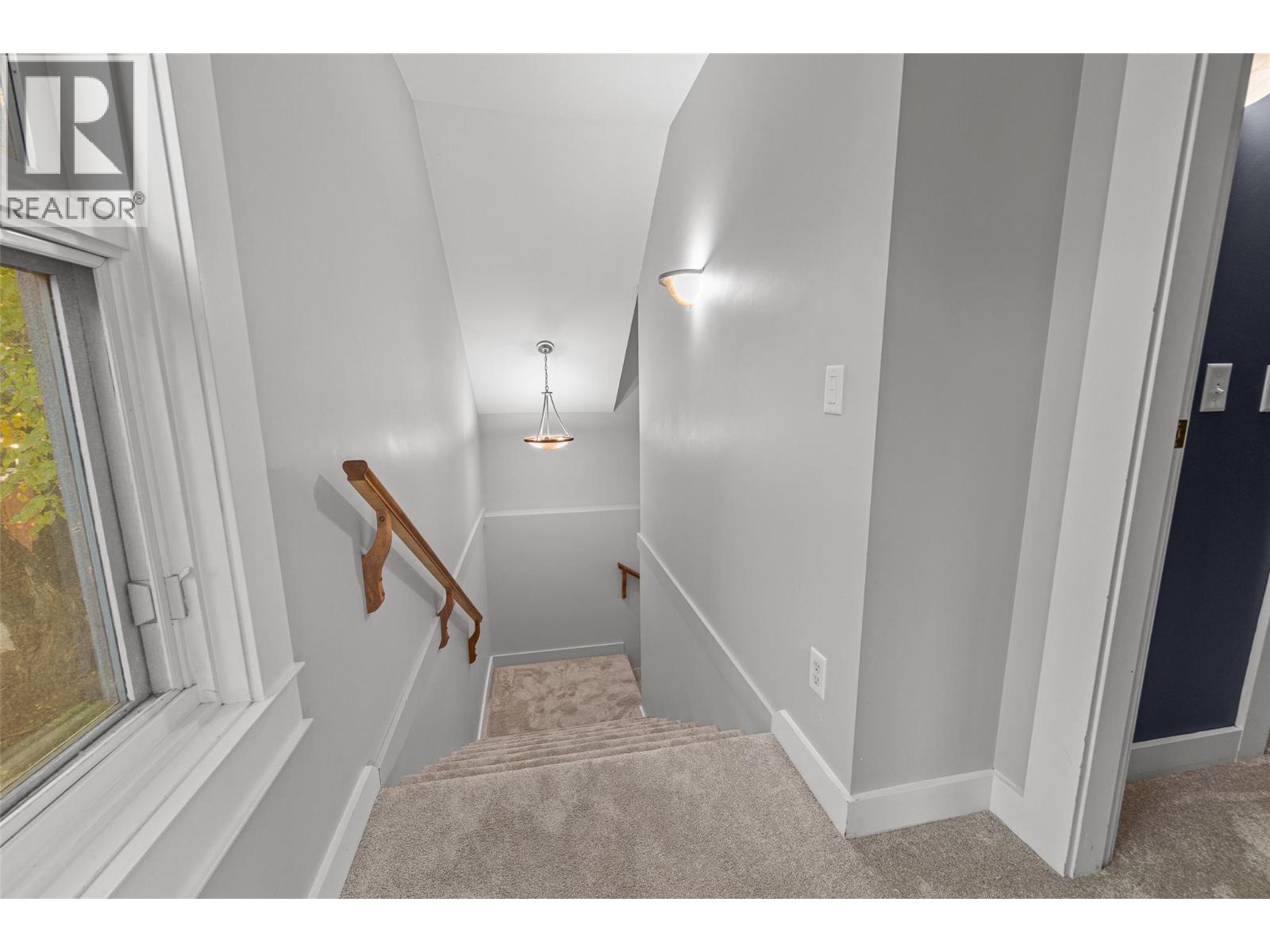 863 Coronado Crescent, Kelowna