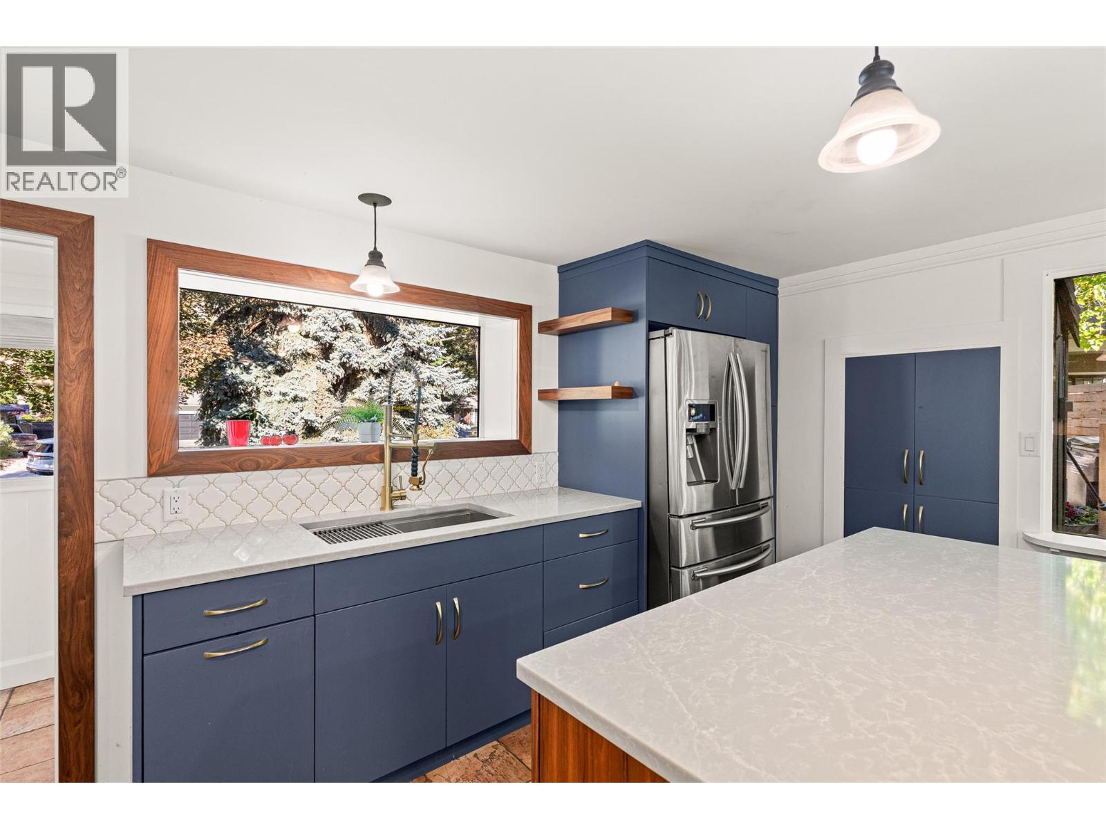  863 Coronado Crescent, Kelowna