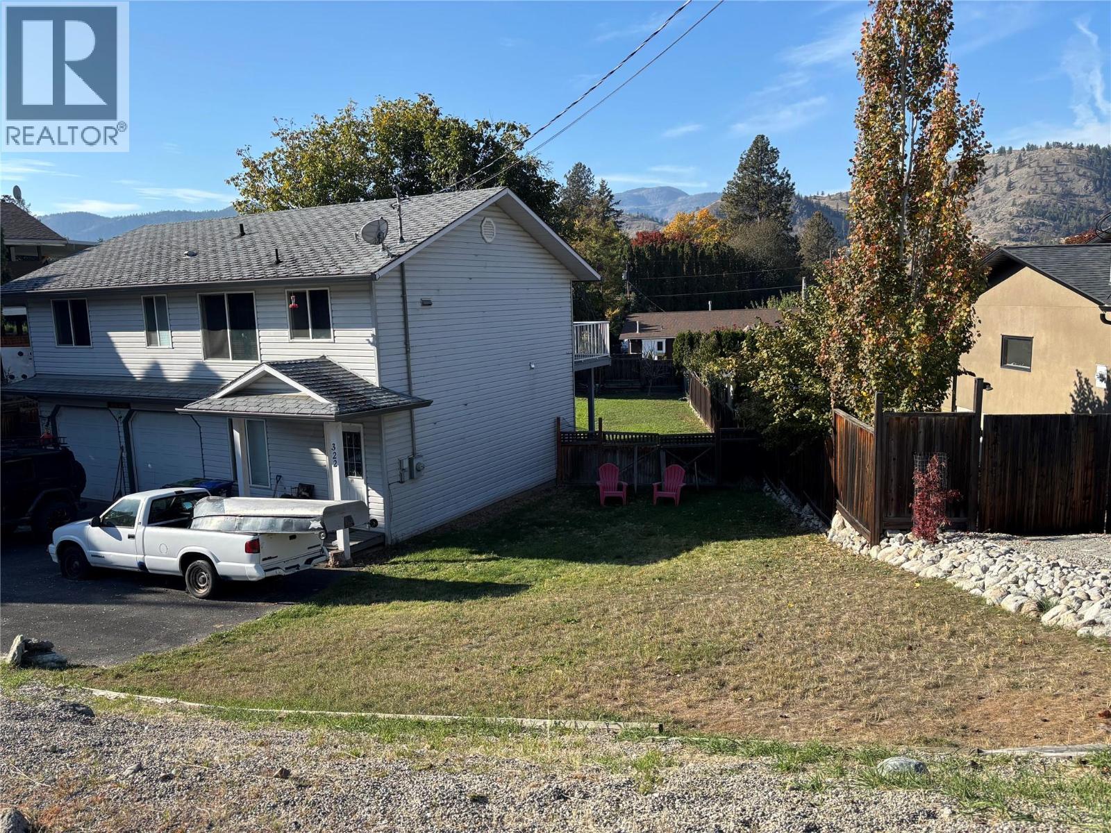 322 Carmel Crescent - 2
