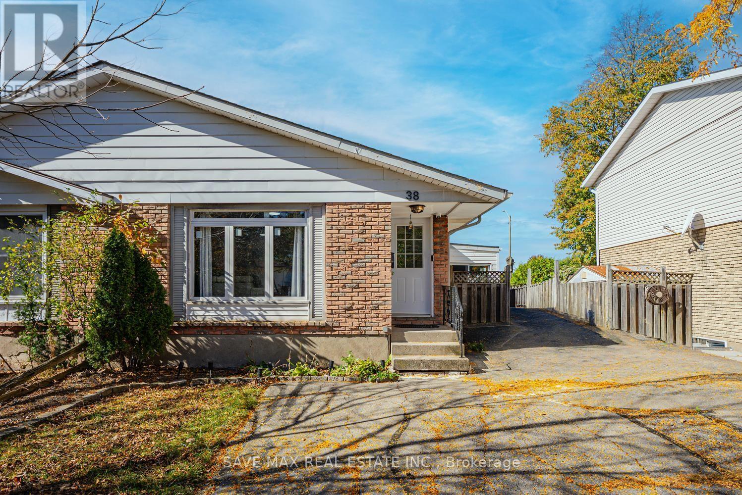 38 Manley Crescent, Thorold, ON photo 5