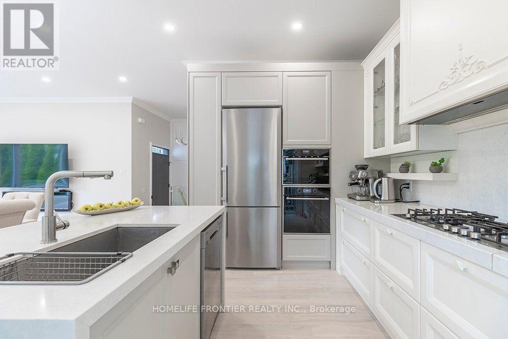 32 Davidson Road, Aurora, ON photo 18