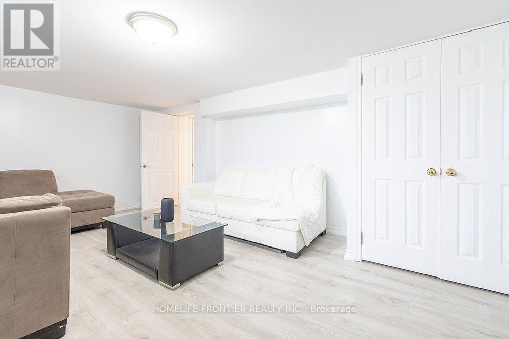 32 Davidson Road, Aurora, ON photo 43