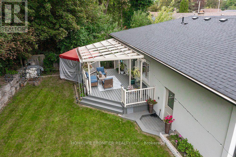 32 Davidson Road, Aurora, ON photo 7