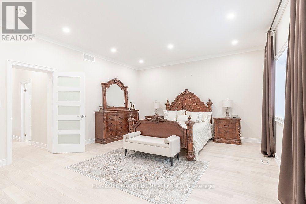 32 Davidson Road, Aurora, ON photo 28