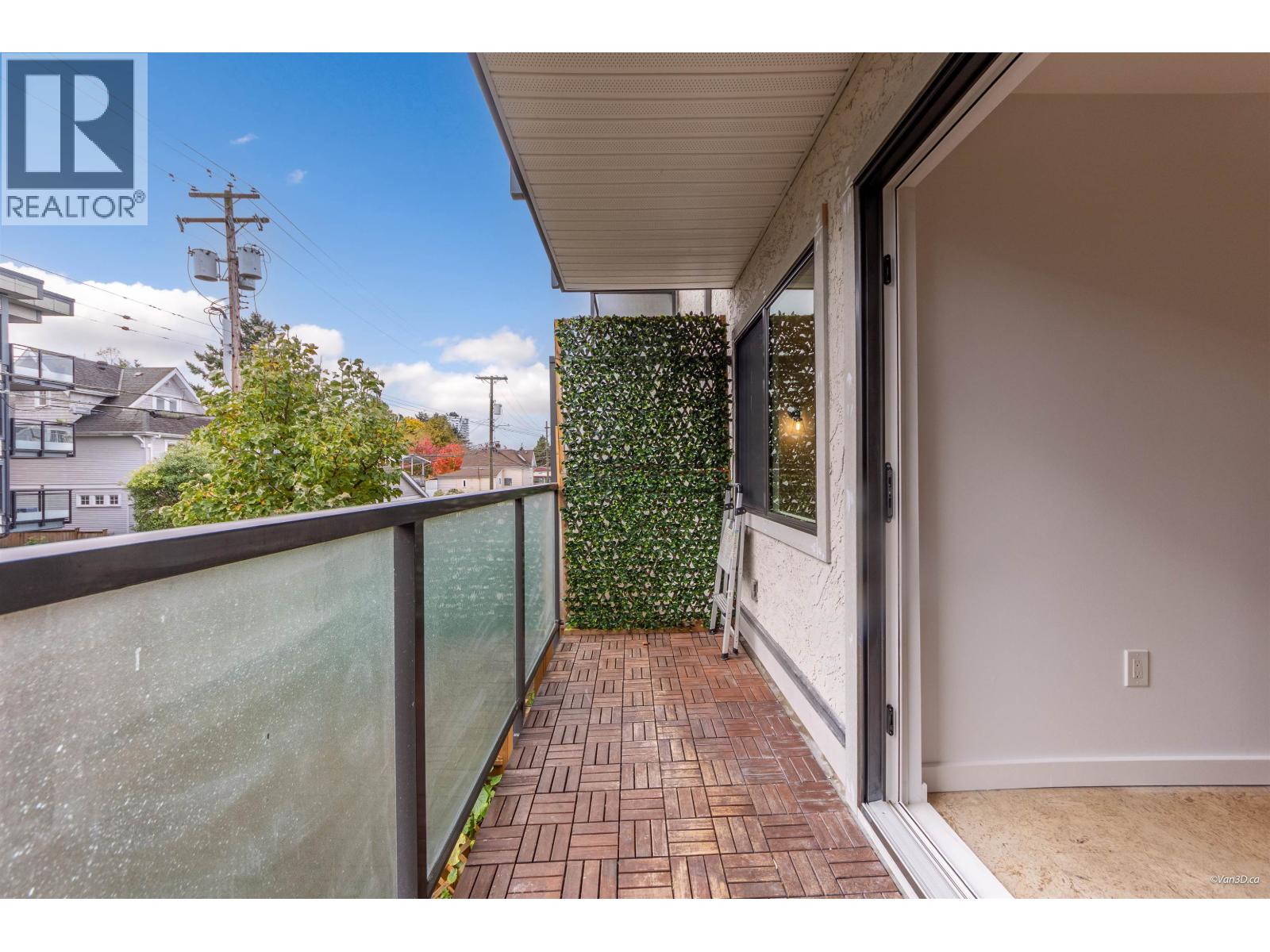 207 550 E 7TH AVENUE, Vancouver - Image 1