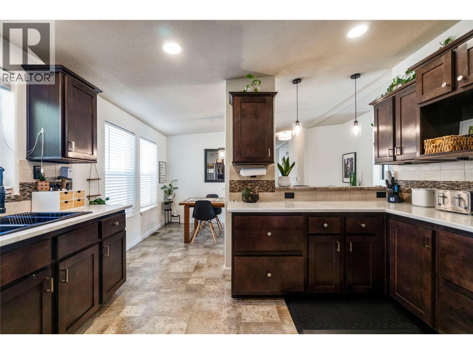 #16 4811 10A Avenue NE - 15