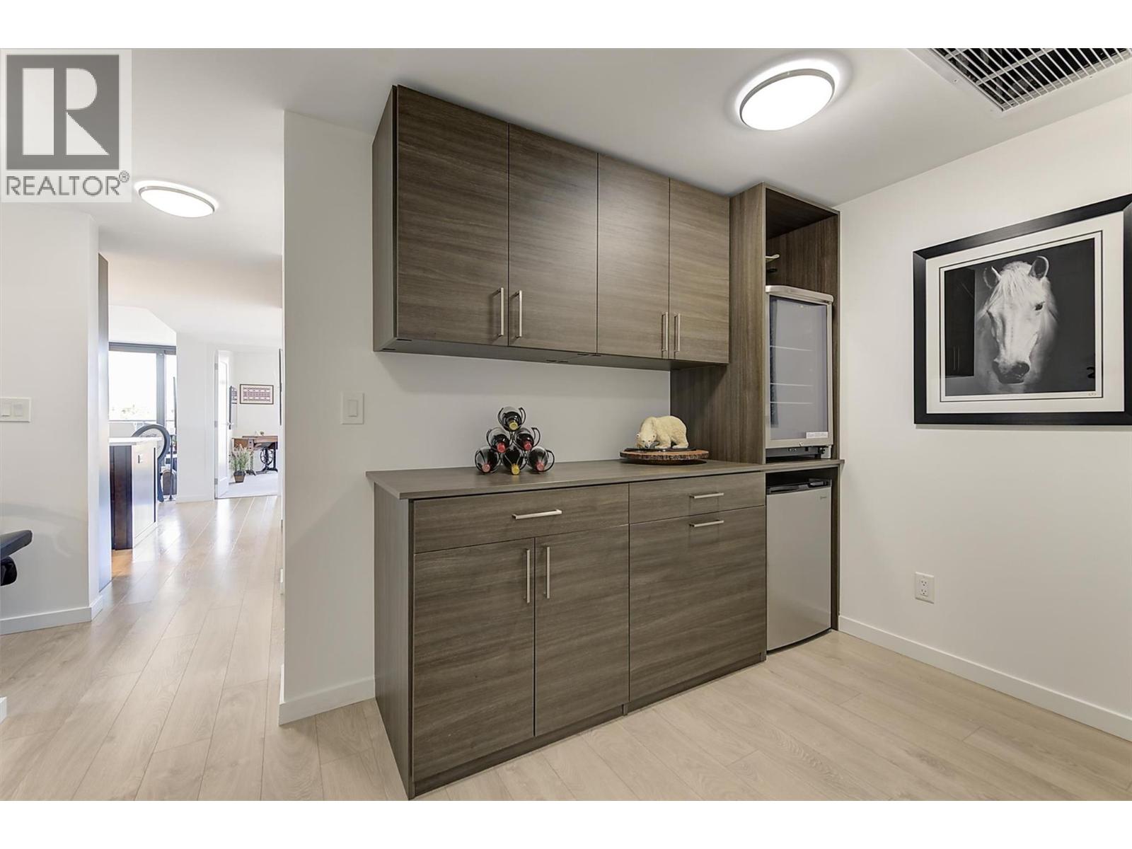 401 485 Groves Avenue, Kelowna