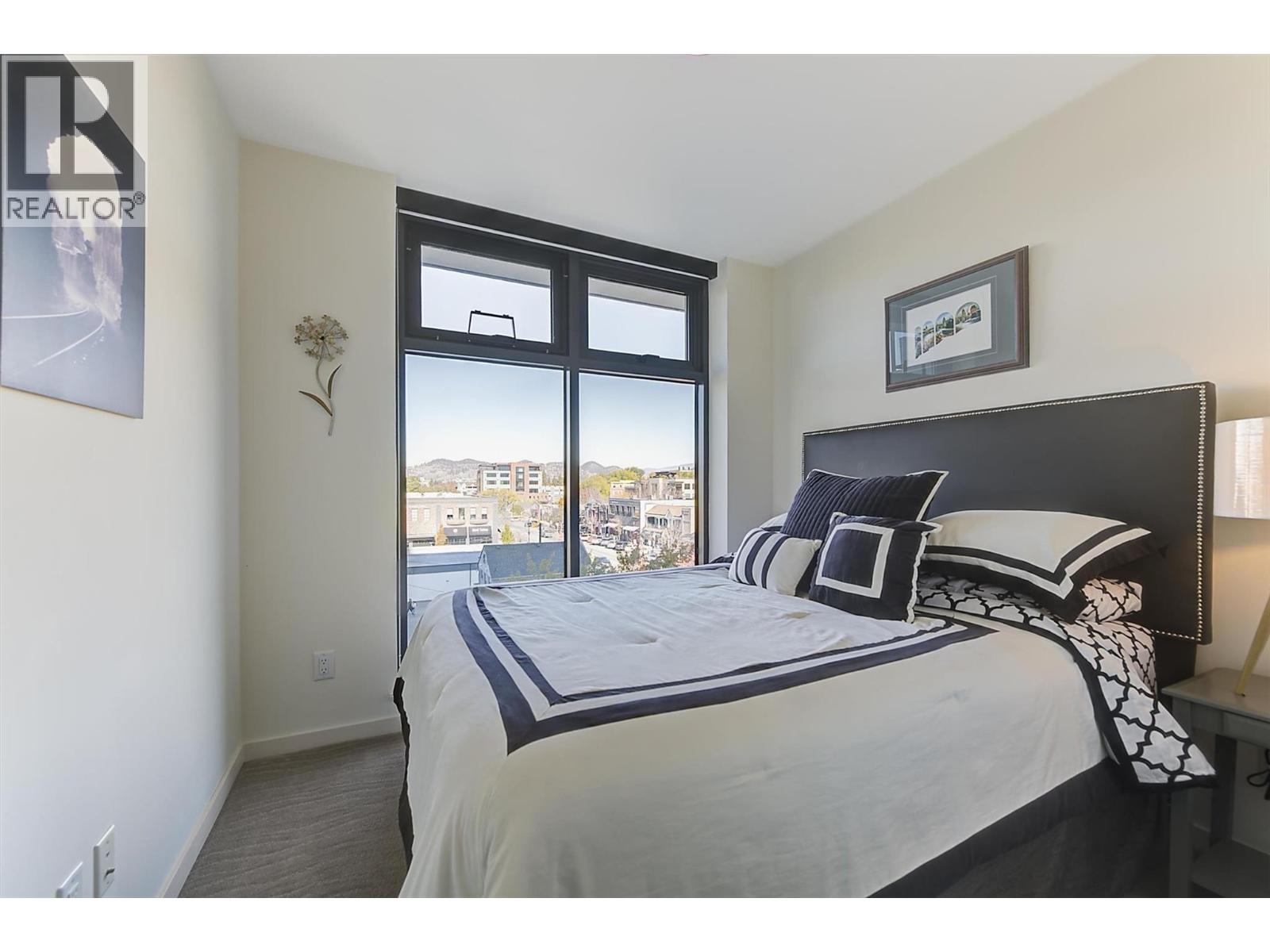 #401 485 Groves Avenue - 43