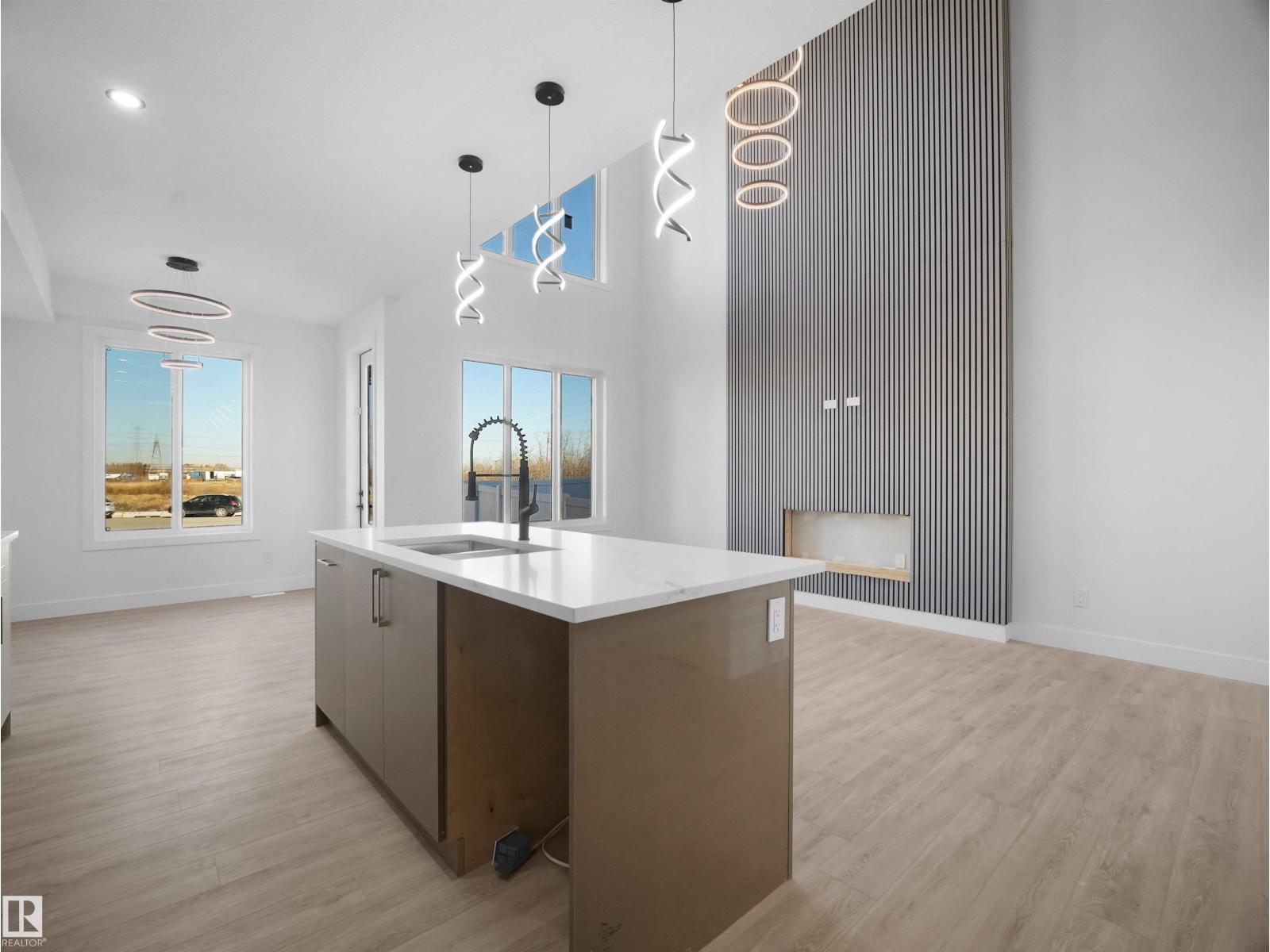 Property photograph 6 for MLS E4505226