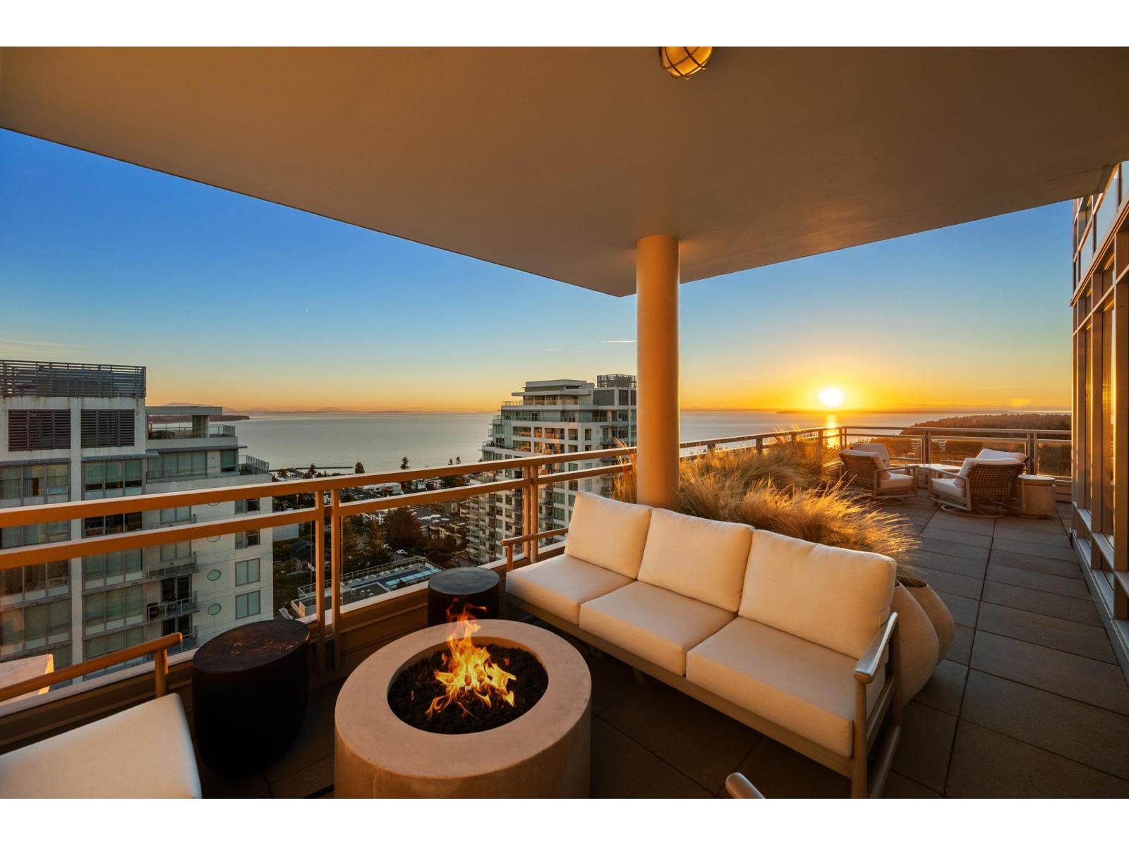 1602 1473 JOHNSTON ROAD, White Rock - Image 1